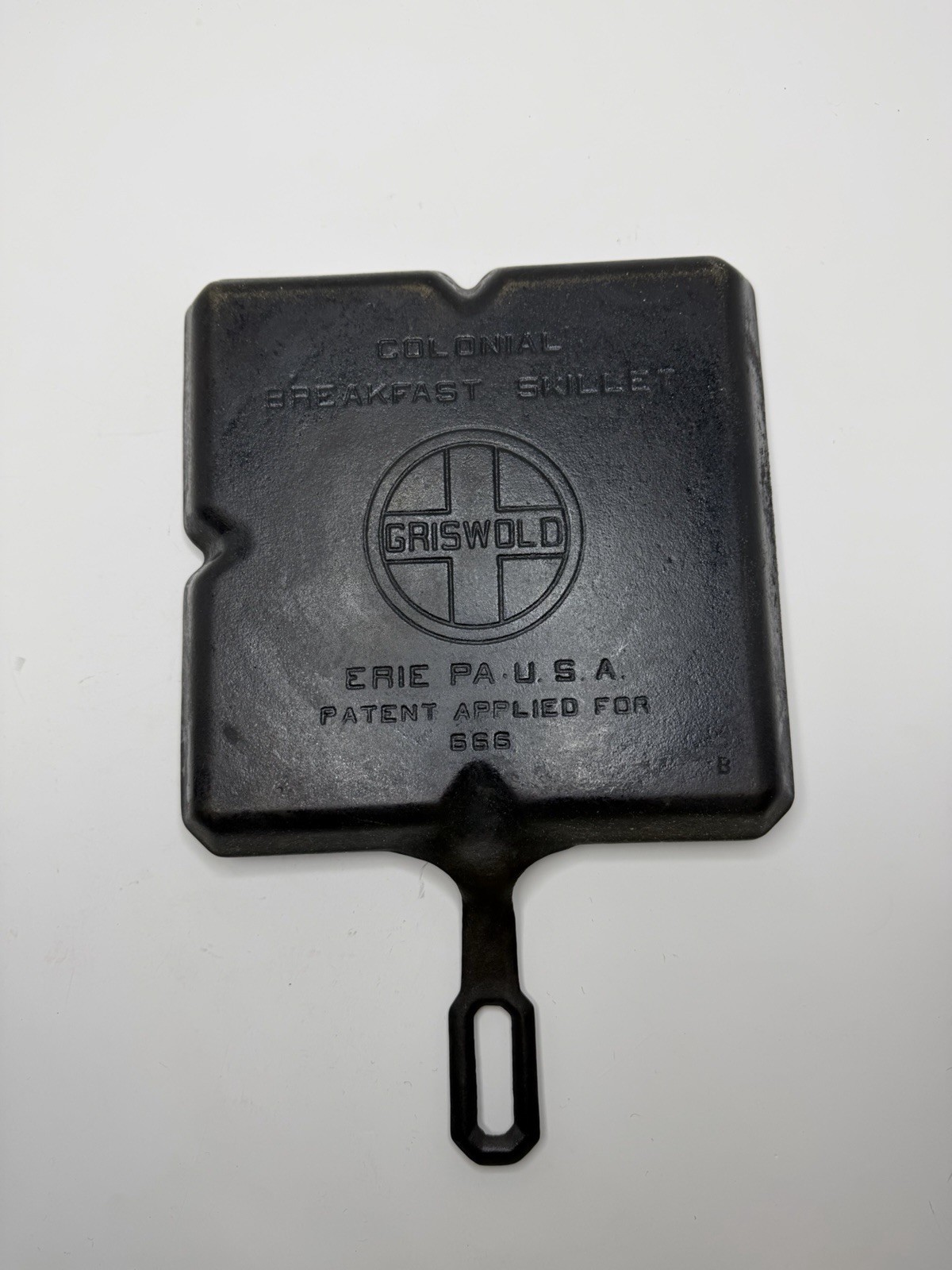1930s Griswold Colonial Breakfast Skillet Cast Iron Flat-Bottom #666 B