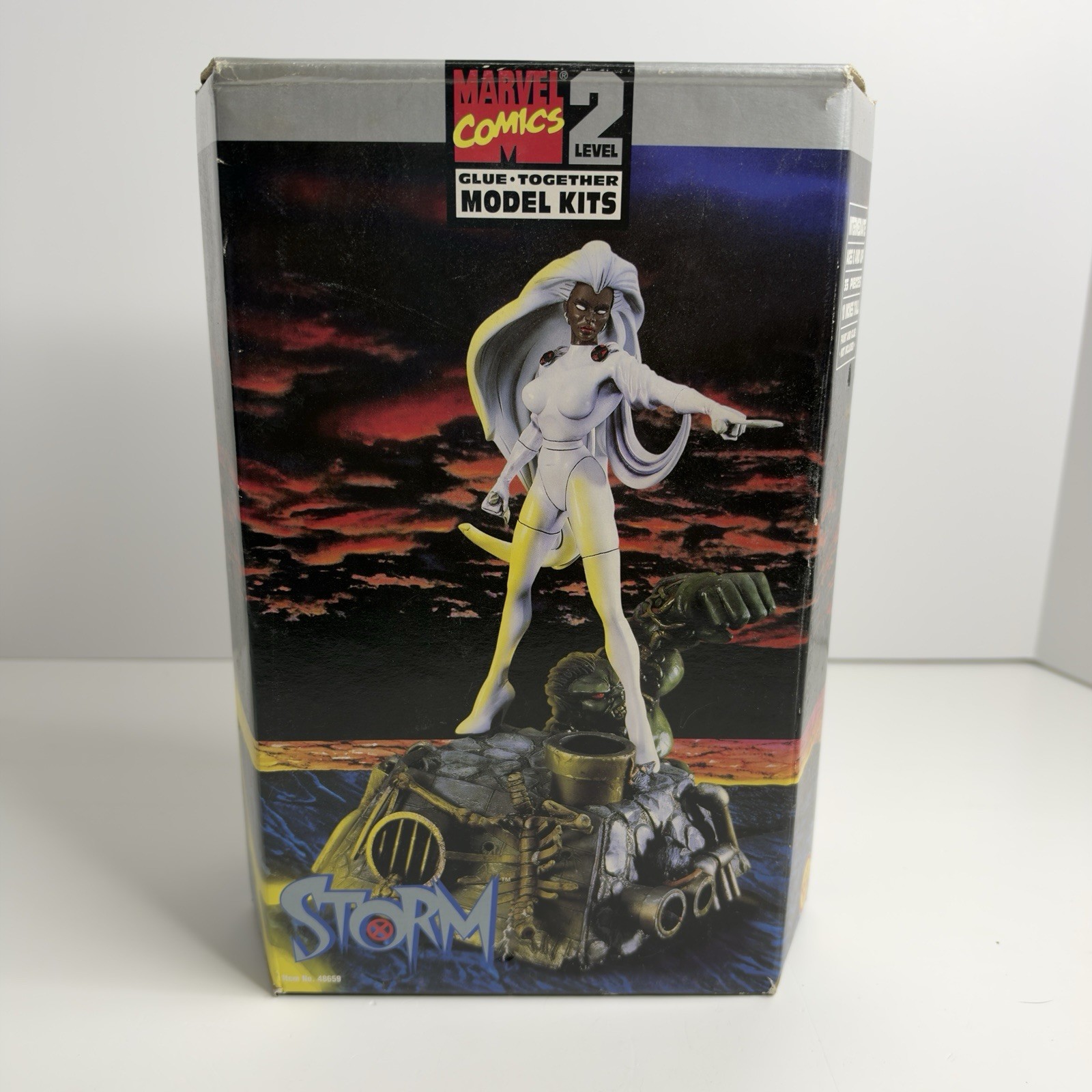 X-MEN STORM MODEL KIT - 10 X-MEN STORM MODEL KIT - 10