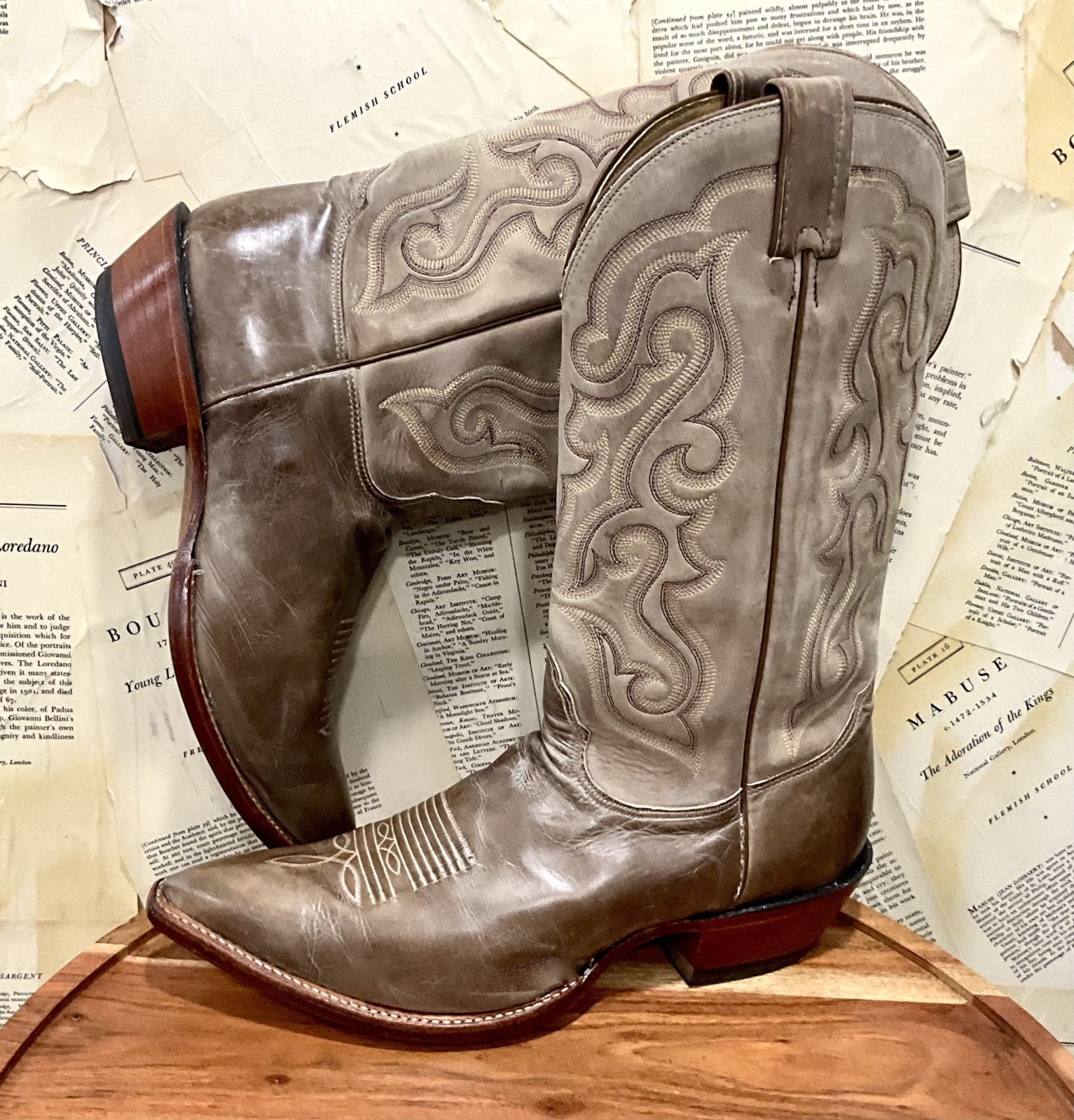 Vintage Y2K Nocona Handcrafted USA Y2K Cowboy Boots Taupe Leather 12D EUC
