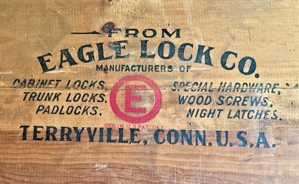 ORIGINAL - EAGLE LOCK COMPANY - Shipping Crate side - Circa 19th Century? ORIGINAL - EAGLE LOCK COMPANY - Shipping Crate side - Circa 19th Century?