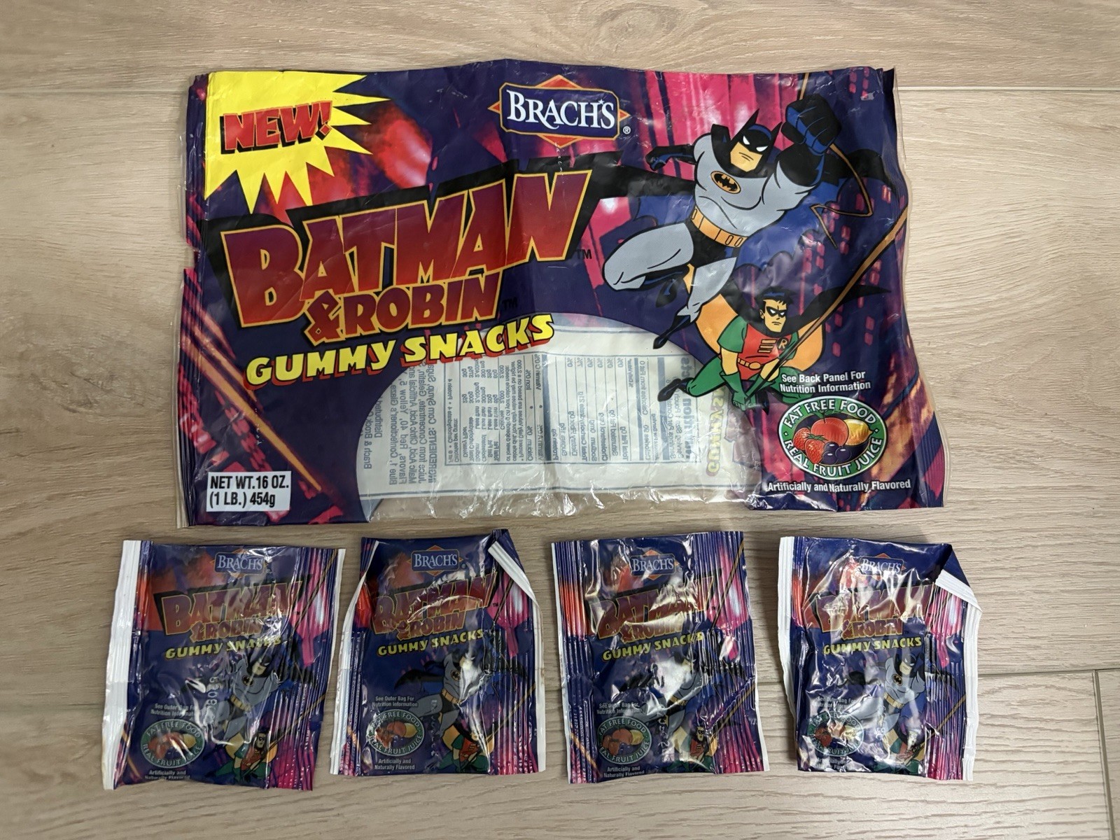 Brach's BATMAN & ROBIN Gummy Snacks animated 1995 vintage bag w/ 4 sealed packs Brach's BATMAN & ROBIN Gummy Snacks animated 1995 vintage bag w/ 4 sealed packs