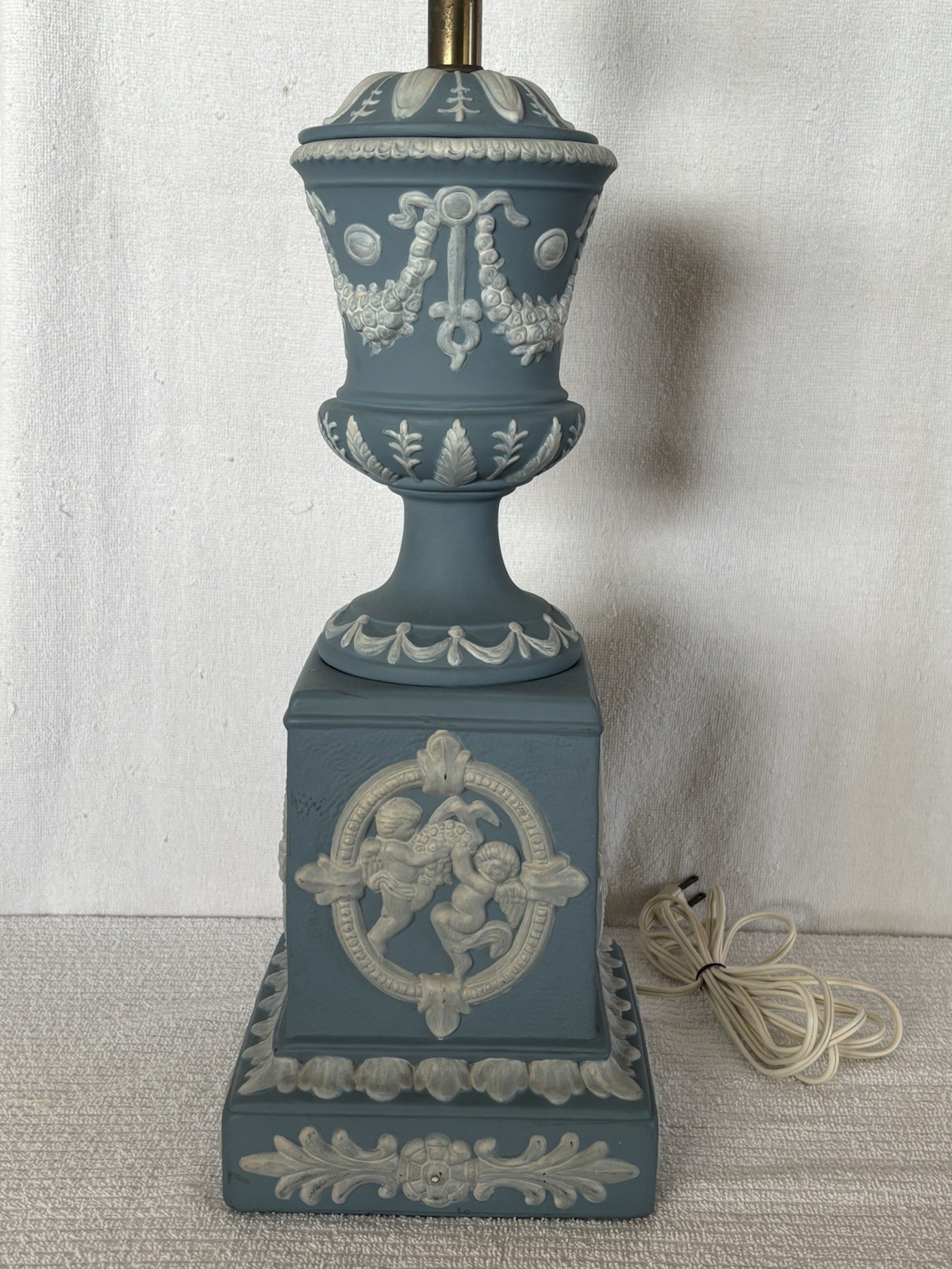 WEDGWOOD ANTIQUE JASPERWARE LAMP~PALE BLUE W/WHITE RELIEFS Cherub Motif WEDGWOOD ANTIQUE JASPERWARE LAMP~PALE BLUE W/WHITE RELIEFS Cherub Motif