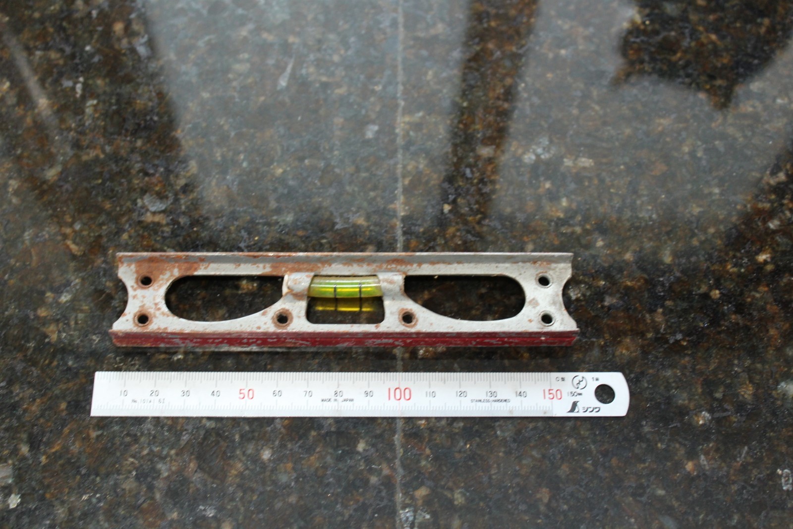 Vintage Machinists Shinwa S/S Pocket Ruler & Small Level Vintage Machinists Shinwa S/S Pocket Ruler & Small Level