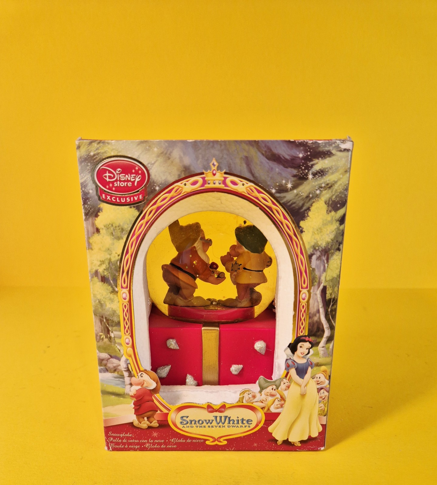 Vintage Disney Snow White Snow Globe Disney Store 2009 Boxed New Old Stock