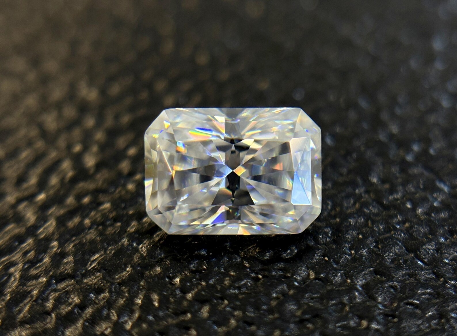 D Color 4 Ct Lab Grown Diamond VVS1 Clarity Radiant Cut CVD Certified Loose