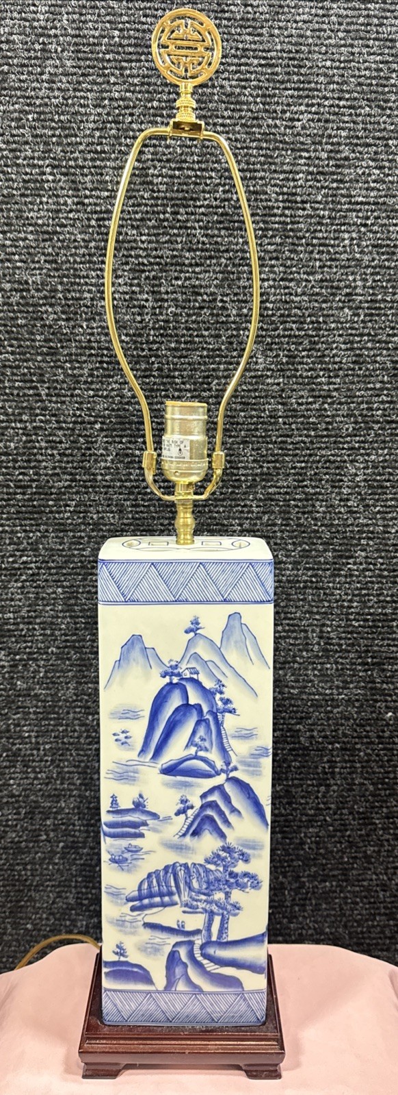 Lamp Vintage Asian White and Blue Porcelain Lamp Vintage Asian White and Blue Porcelain