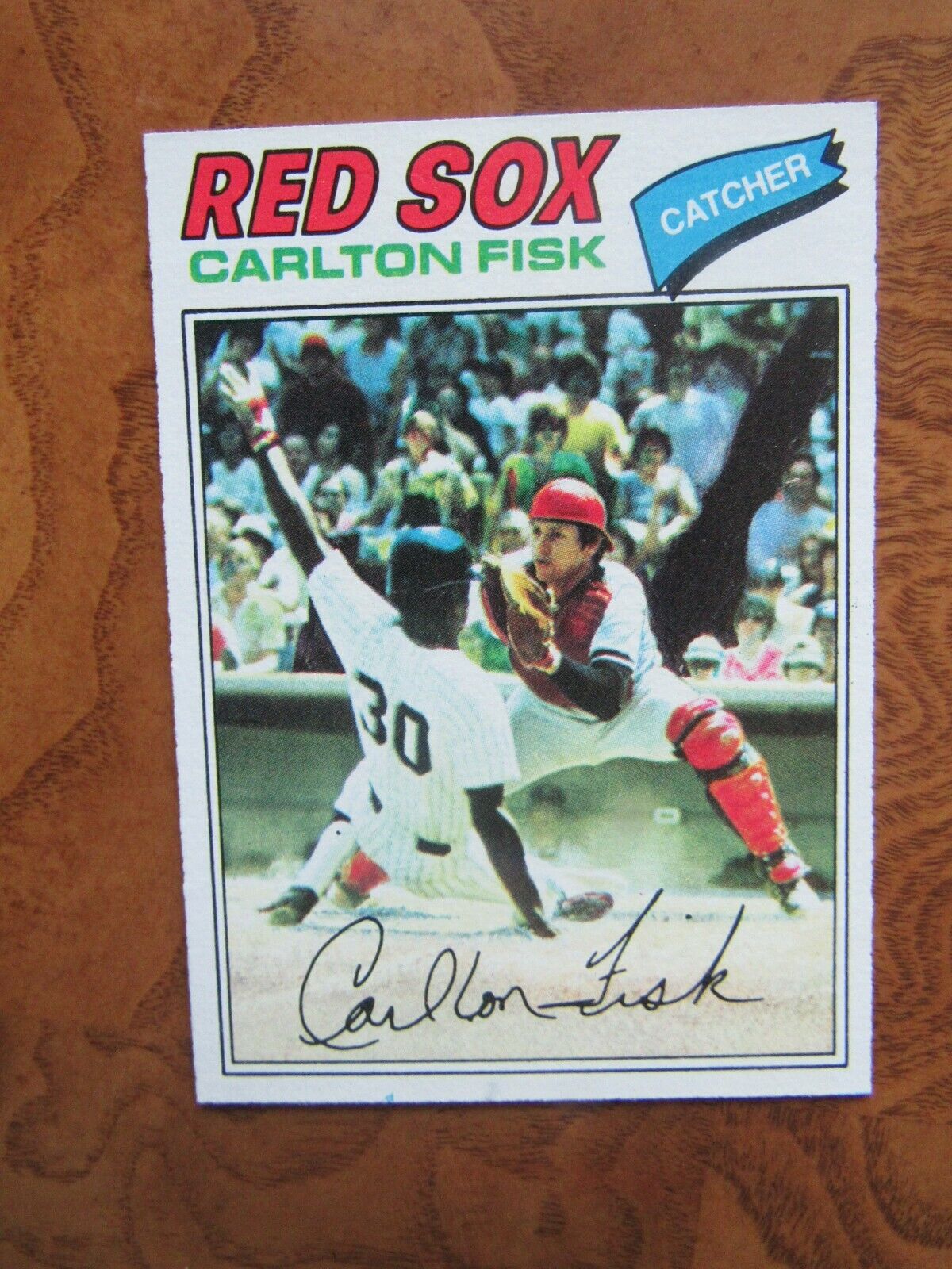 1977 Topps Baseball Cards - # 640 Carlton Fisk, C, Boston Red Sox