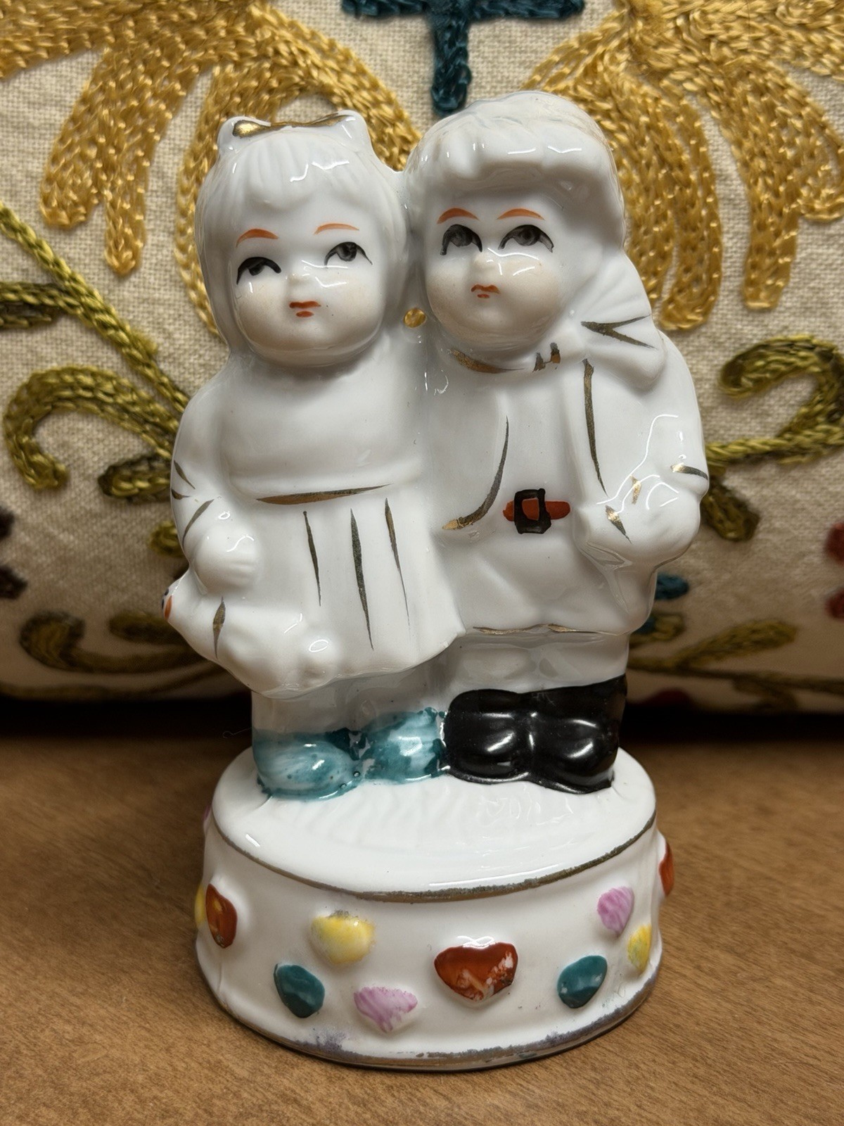 Vintage China white Twin Children Boy & Girl Twin child Porcelain Figurine 2.75” Vintage China white Twin Children Boy & Girl Twin child Porcelain Figurine 2.75”