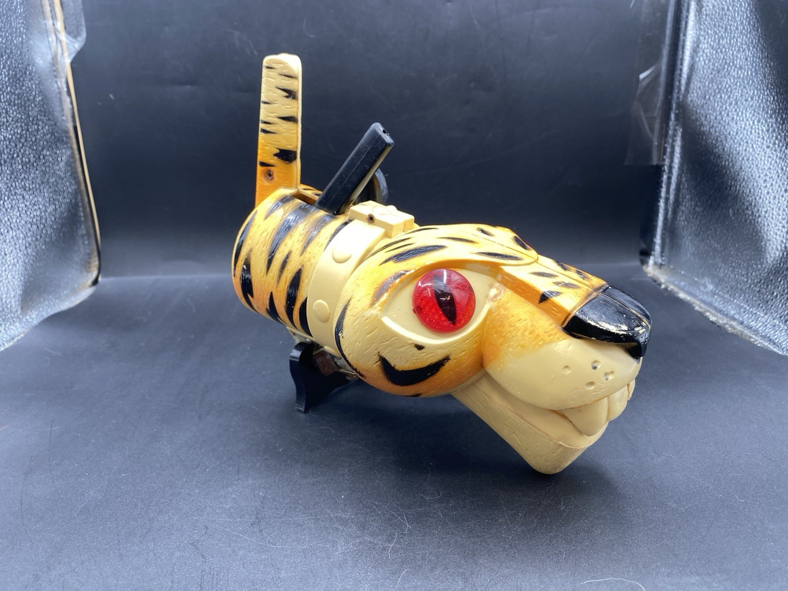 Vintage 1965 Ideal Tiger Roaring Tiger Kids Muscle Bike Horn Growler Read Vintage 1965 Ideal Tiger Roaring Tiger Kids Muscle Bike Horn Growler Read