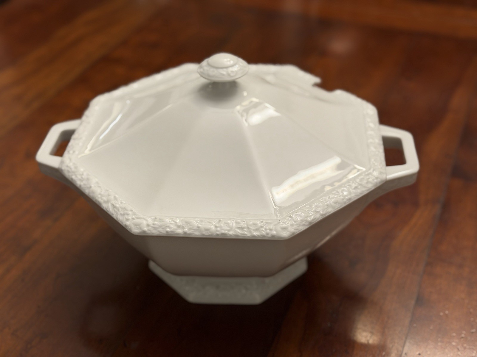 Vintage Rosenthal Maria White Large Covered Soup Tureen 12.5