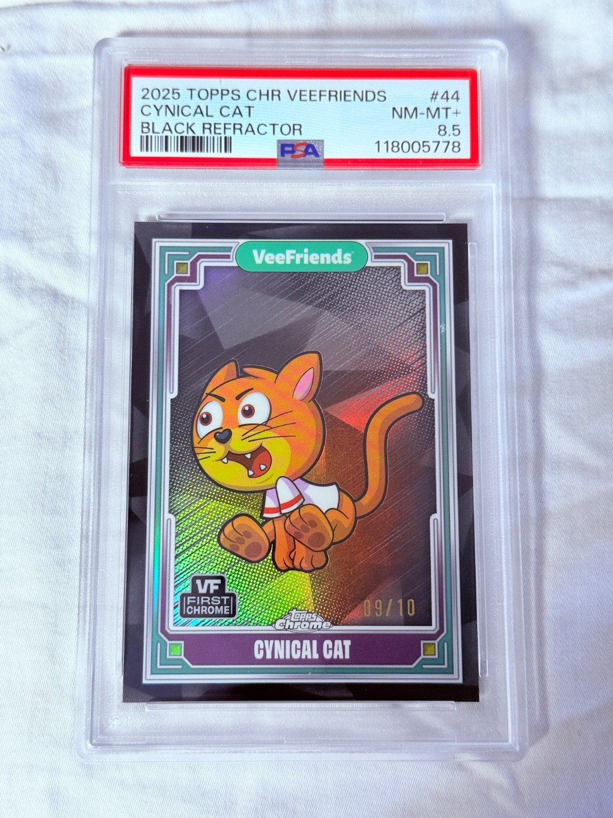 2025 Topps Chrome VeeFriends Black Refractor 1st Chrome Cynical Cat /10 PSA 8.5