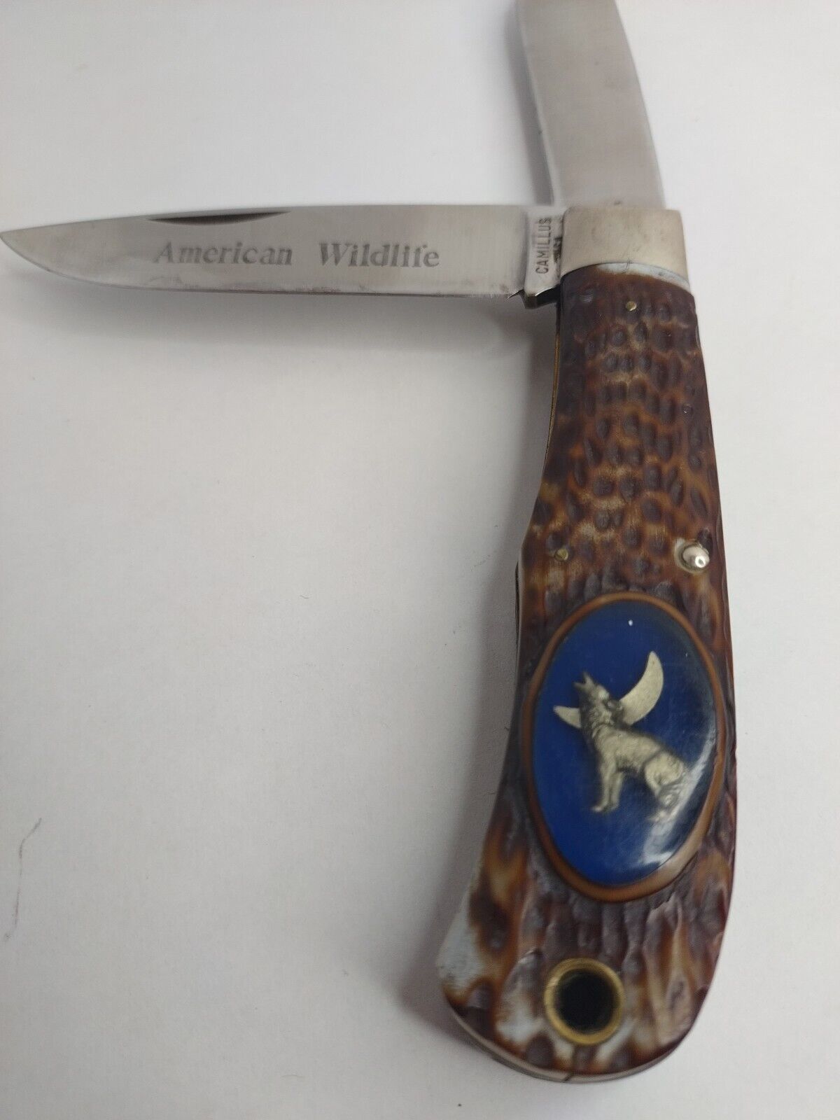 Vintage Two Blade Camillus American Wildlife Folding Pocketknife #10 (Wolf)