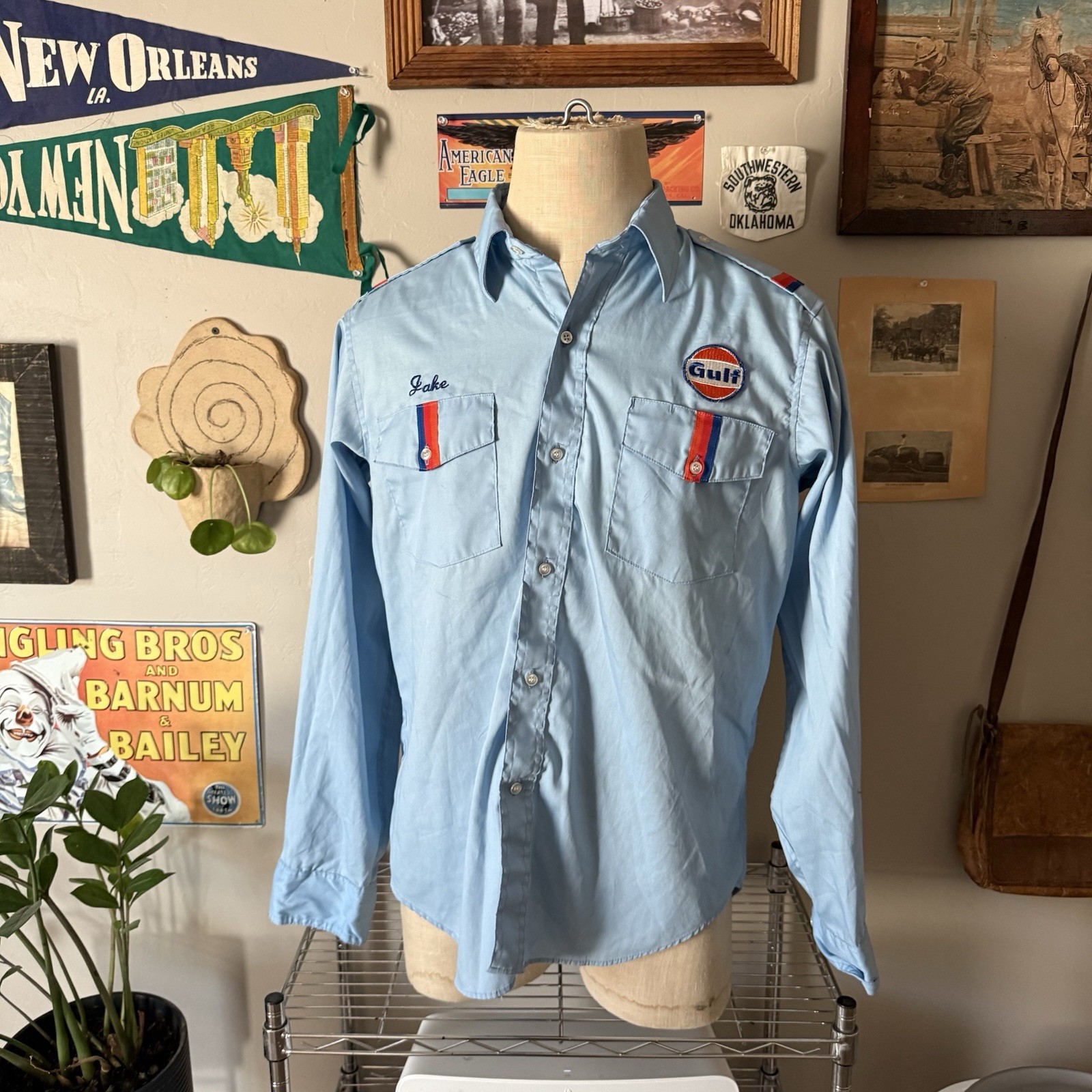 Vintage 1970s Gulf Oil Gas Station Attendant Uniform Shirt Lion USA Workwear Vintage 1970s Gulf Oil Gas Station Attendant Uniform Shirt Lion USA Workwear