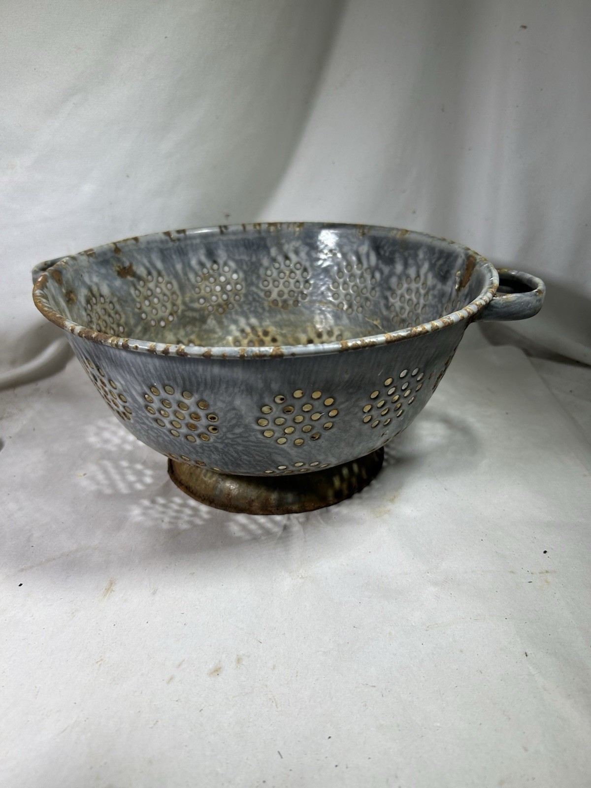 Vintage Enamelware Colander Gray 10’’ Primitive Home Kitchen Farm House Decor Vintage Enamelware Colander Gray 10’’ Primitive Home Kitchen Farm House Decor