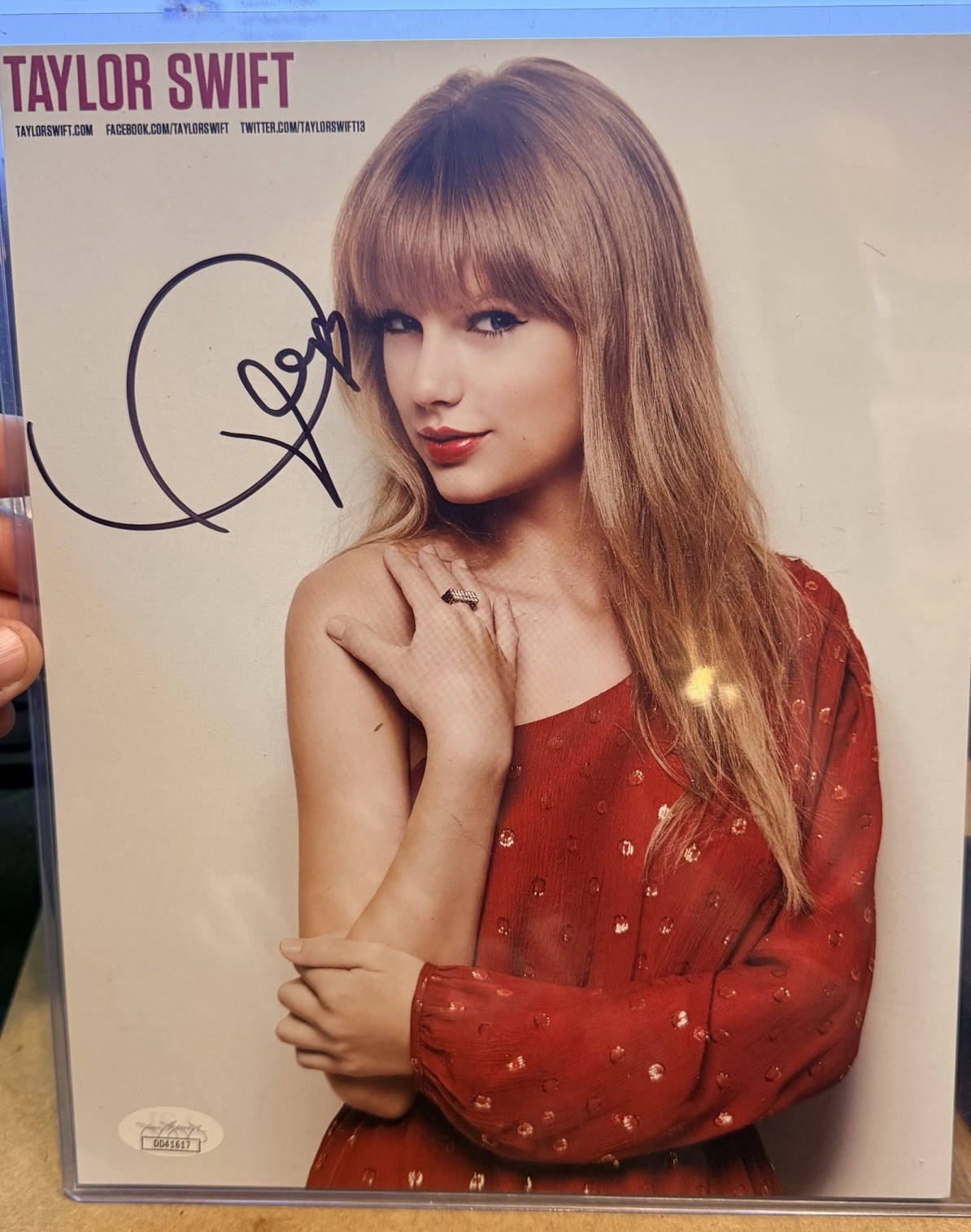 Taylor Swift Signed Autograph 8x10 Photo RED Era 2012 JSA COA Original Taylor Swift Signed Autograph 8x10 Photo RED Era 2012 JSA COA Original