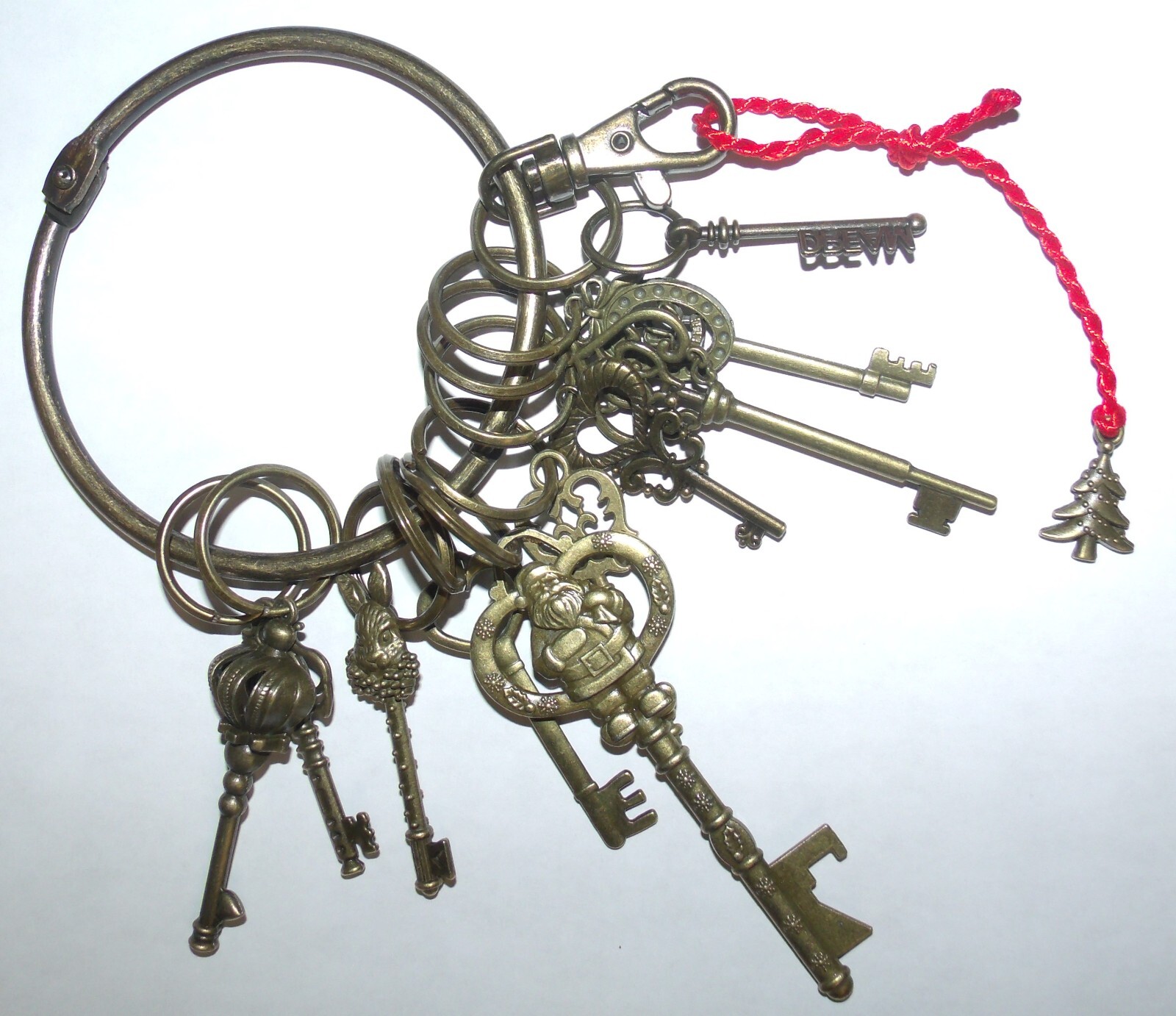 NEW SANTA\'S LOST KEYS , ANTIQUE GOLDTONE , CHRISTMAS EVE , CREATE MAGICAL MEMORY