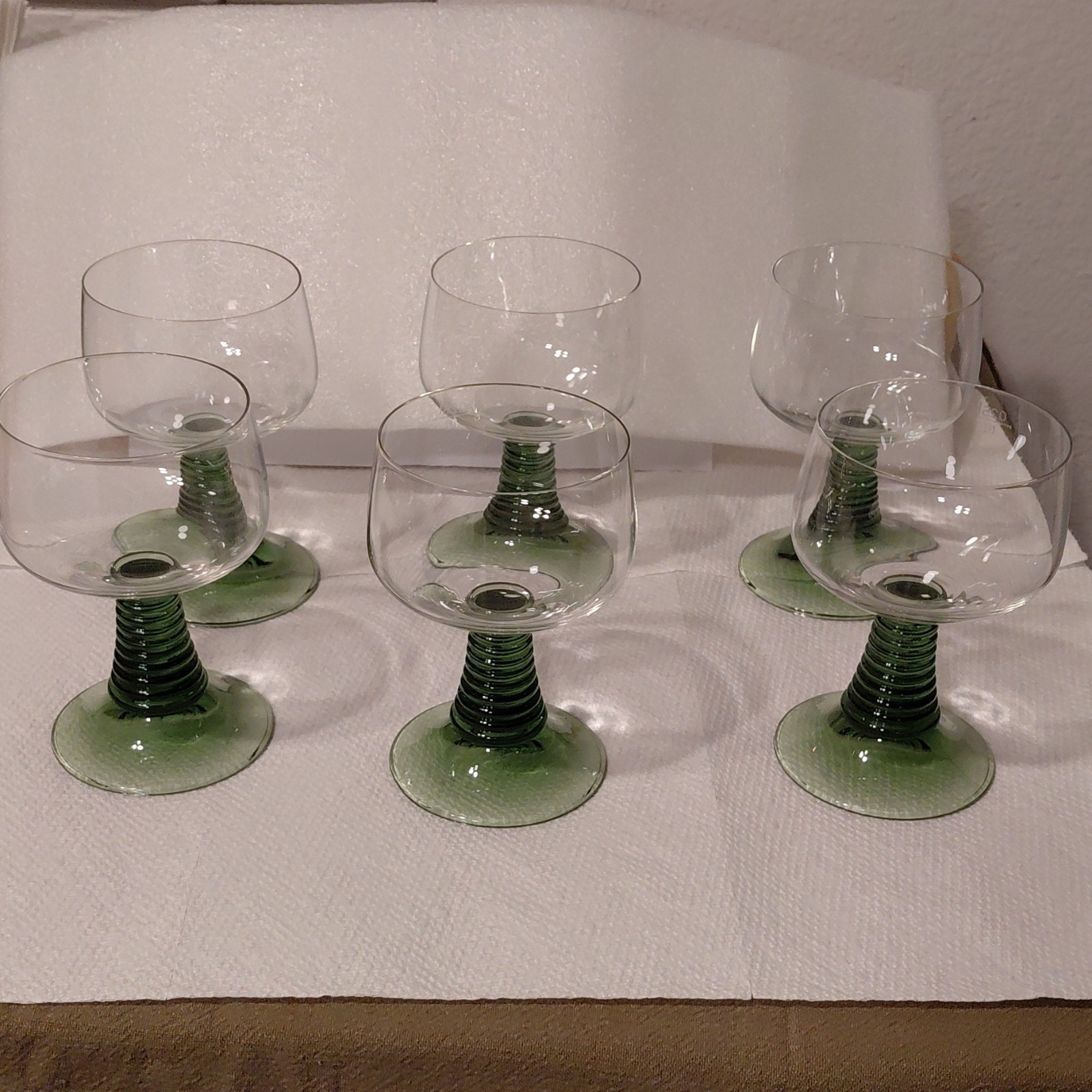 Set of 6 Vintage German Green Stem Beehive Wine Glasses. .25l z Set of 6 Vintage German Green Stem Beehive Wine Glasses. .25l z