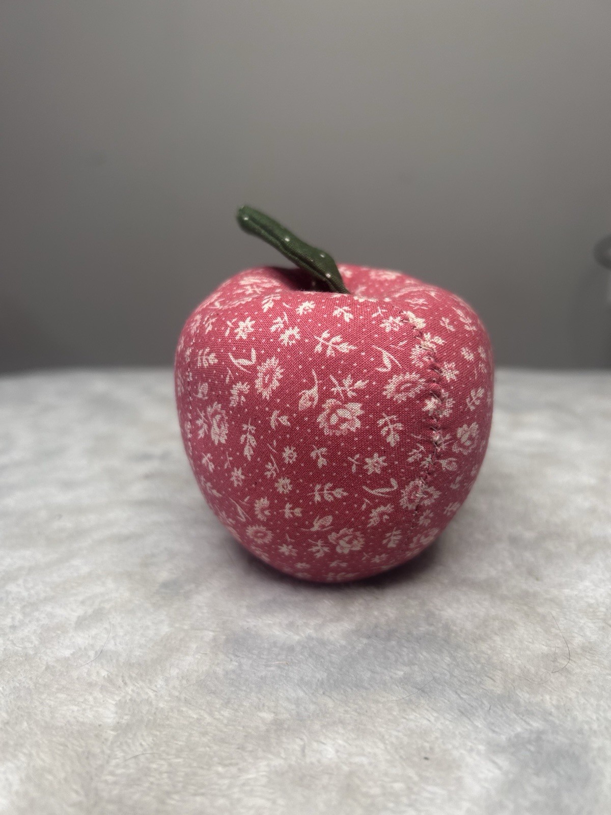Vintage Red Fabric Apple Pin Cushion Autumn Fall Harvest Decor Vintage Red Fabric Apple Pin Cushion Autumn Fall Harvest Decor