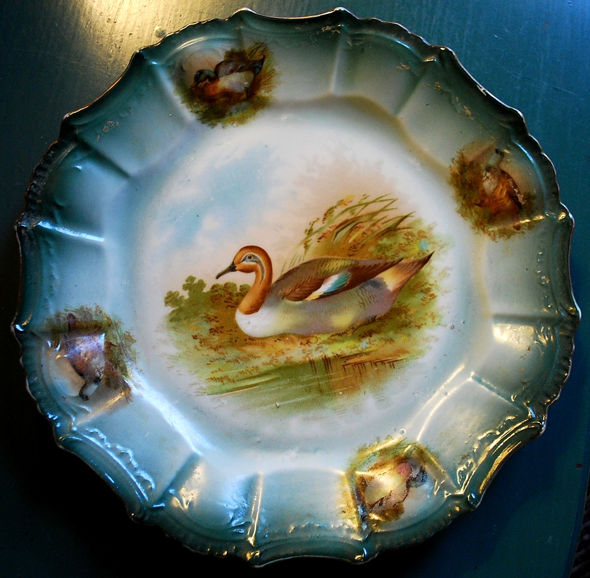 Antique PAINTED PORCELAIN DUCK/WATERFOWL c1880s Cabinet Plate 8.75\