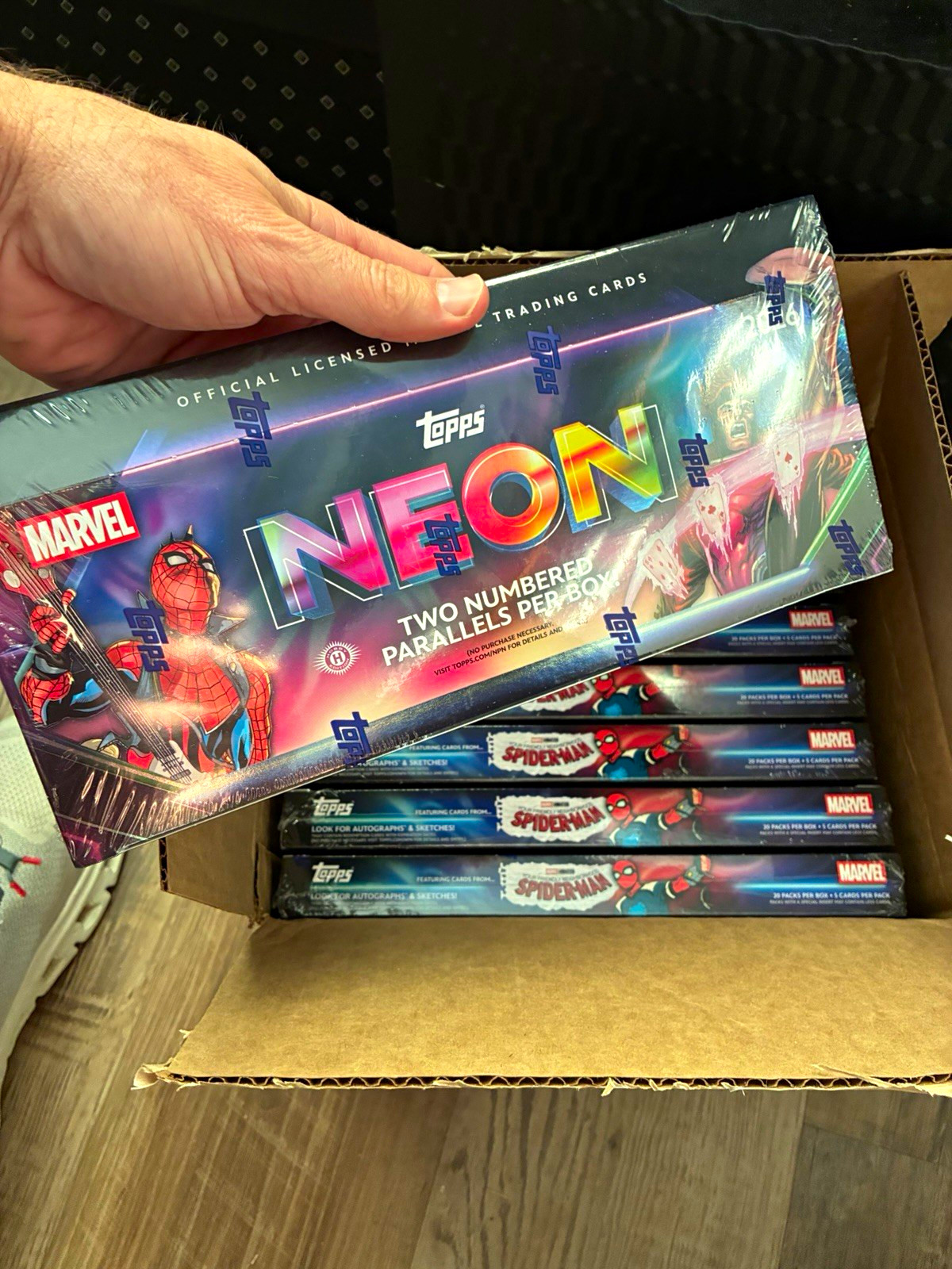 Topps 2024 Marvel Neon Hobby Box Lot (8)