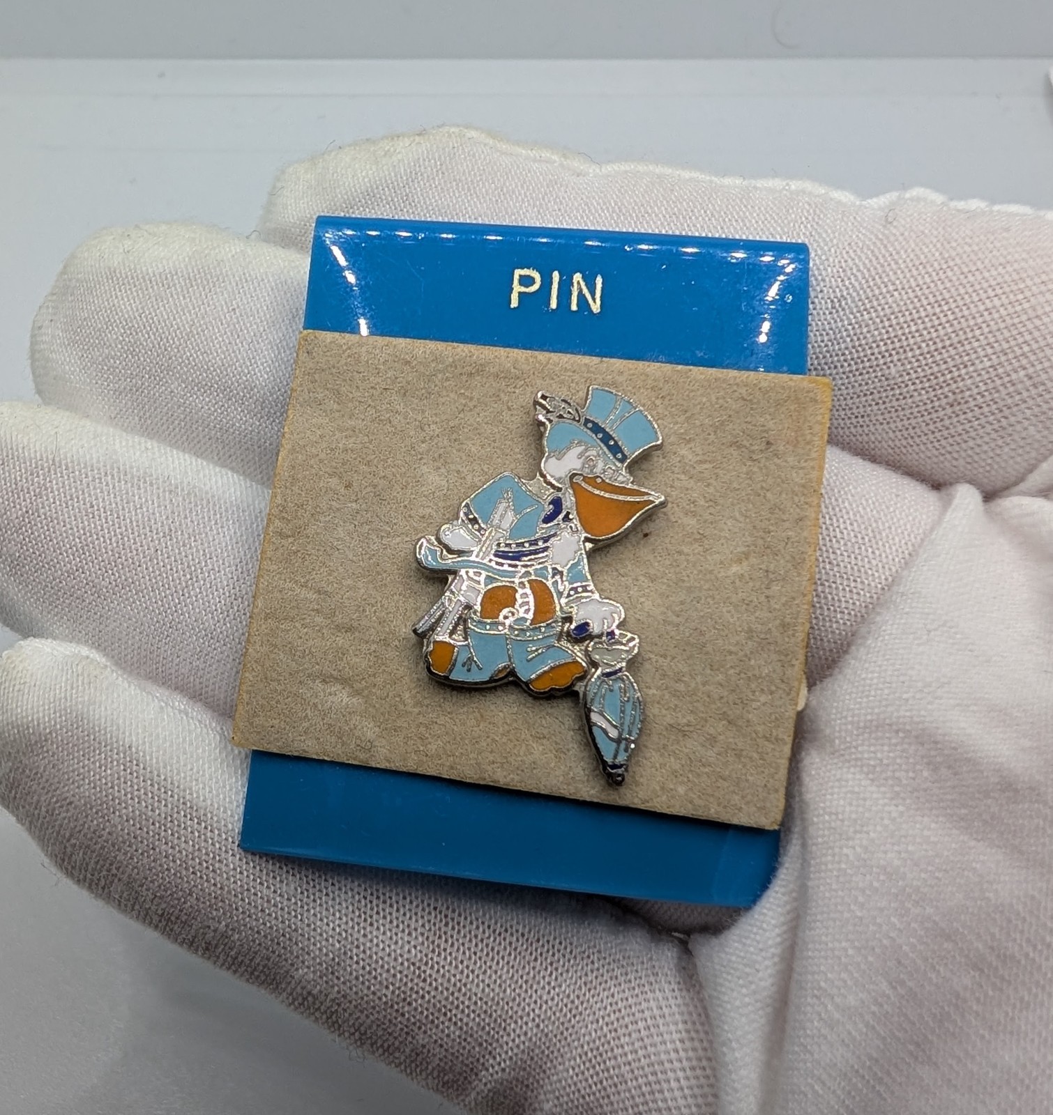 Vintage 1984 Louisiana World's Fair Pelican Mascot Lapel Pin - Seymore D. Fair