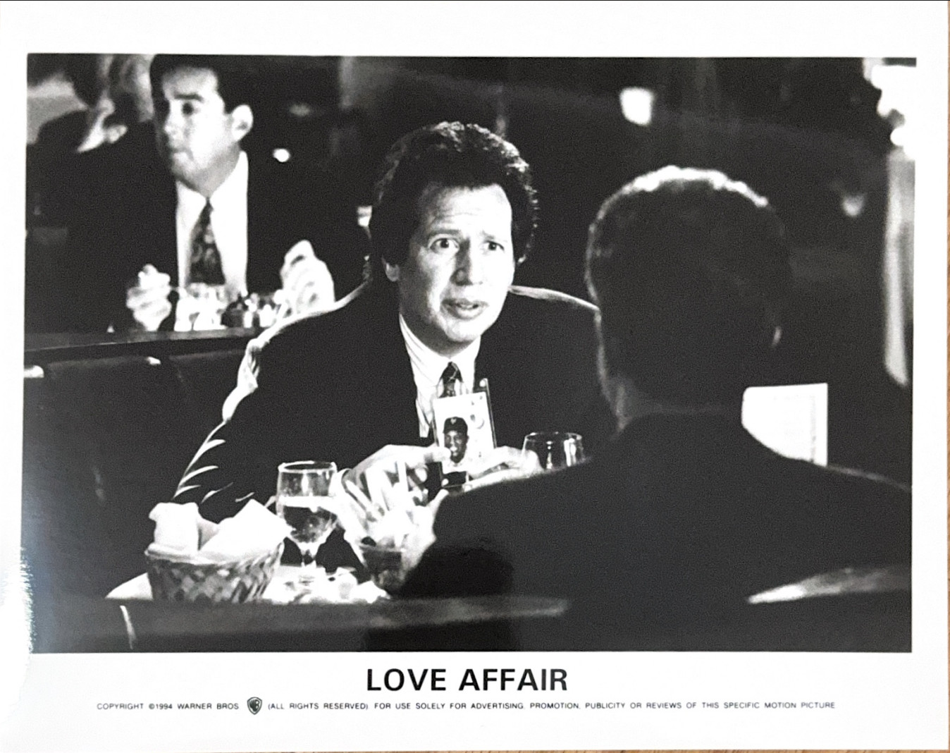 Vintage 1994 Love Affair Press Photo Warren Beatty Restaurant Scene Vintage 1994 Love Affair Press Photo Warren Beatty Restaurant Scene