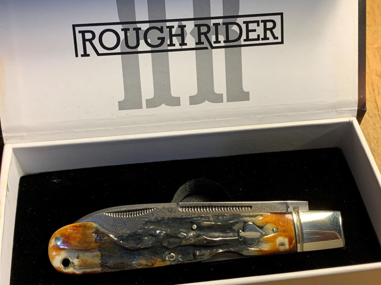 Rough Rider Cinnamon Bone Damascus Mid-Lock 4 1/2 Rough Rider Cinnamon Bone Damascus Mid-Lock 4 1/2