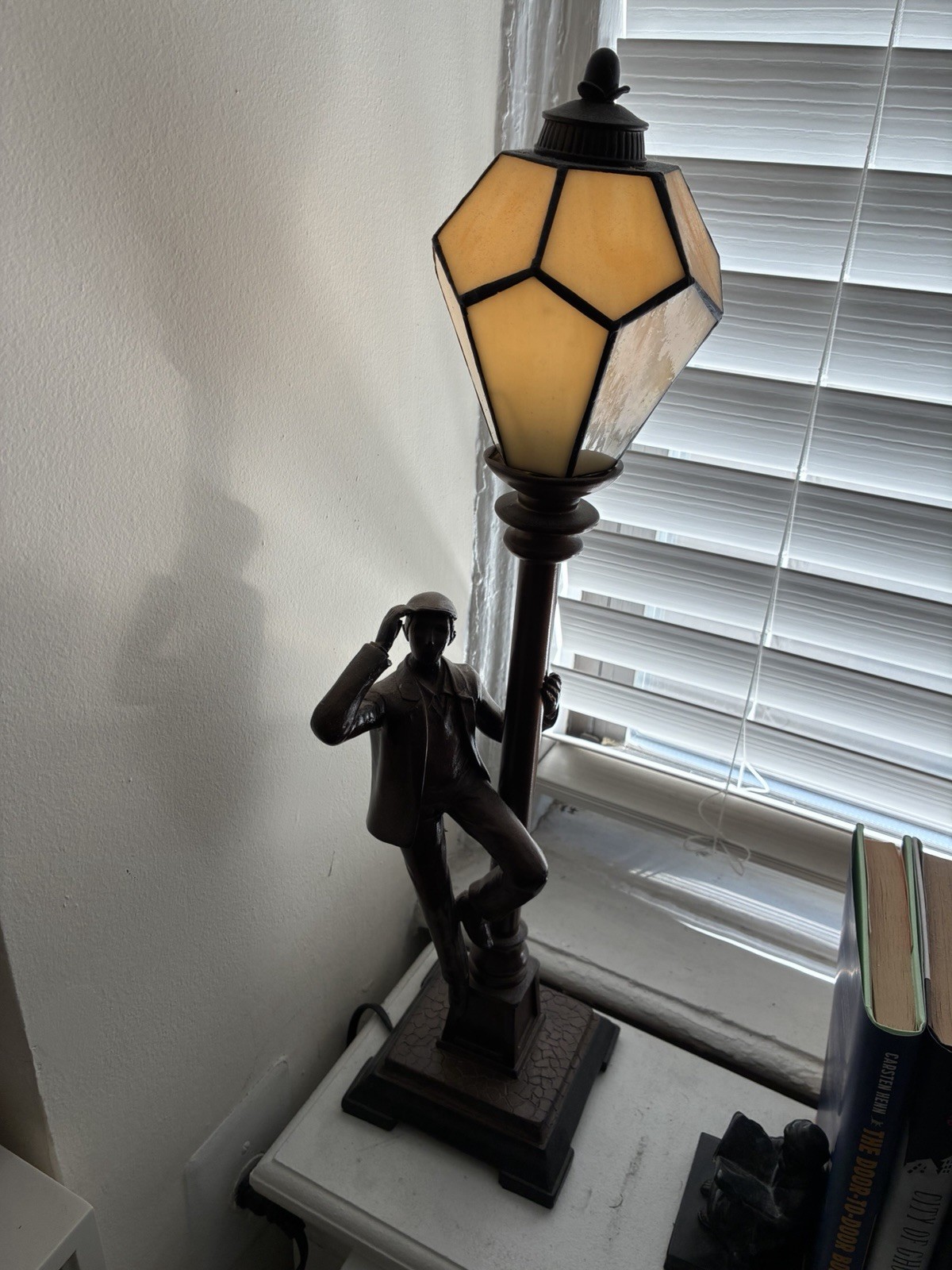 Disney Dale Tiffany Mary Poppins Returns Jack Lamplighter Lamp Lin-Manuel - Rare Disney Dale Tiffany Mary Poppins Returns Jack Lamplighter Lamp Lin-Manuel - Rare