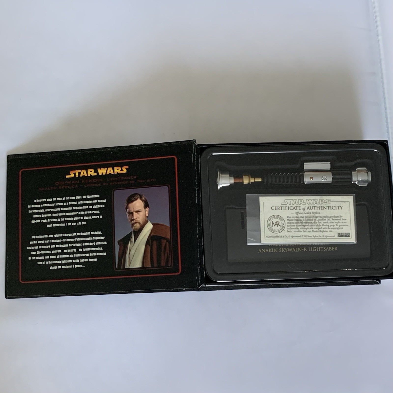 Master Replicas Star Wars Obi-Wan Kenobi Revenge of the Sith Lightsaber SW-311 Master Replicas Star Wars Obi-Wan Kenobi Revenge of the Sith Lightsaber SW-311