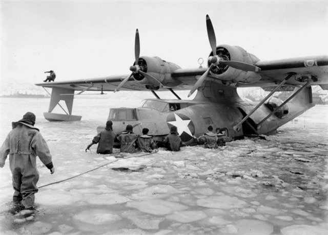 WWII B&W Photo Catalina PBY in Ice World War Two WW2 USN World War Two / 7093 WWII B&W Photo Catalina PBY in Ice World War Two WW2 USN World War Two / 7093