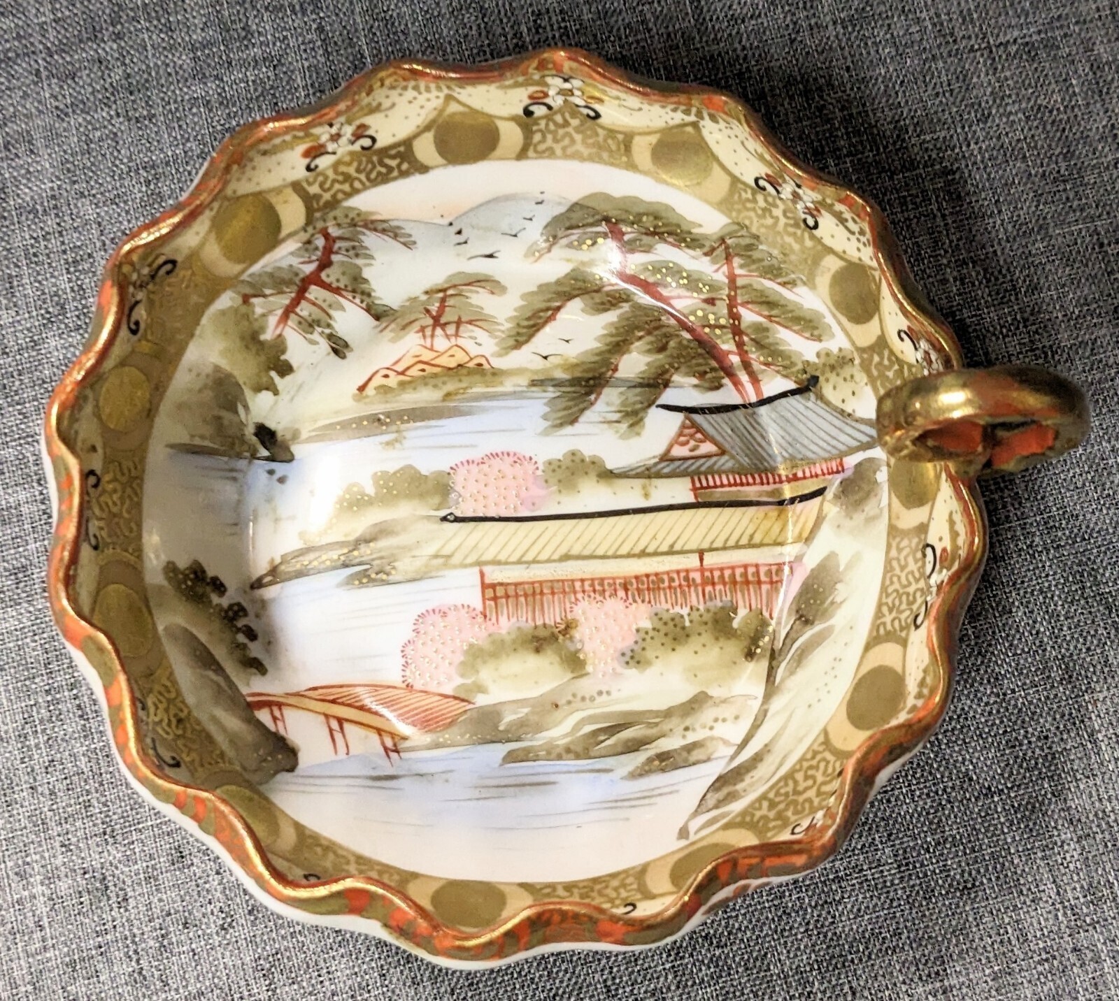 Antique Japanese Kutani Napan Porcelain Handled Nappy Dish Moriage Landscape Antique Japanese Kutani Napan Porcelain Handled Nappy Dish Moriage Landscape
