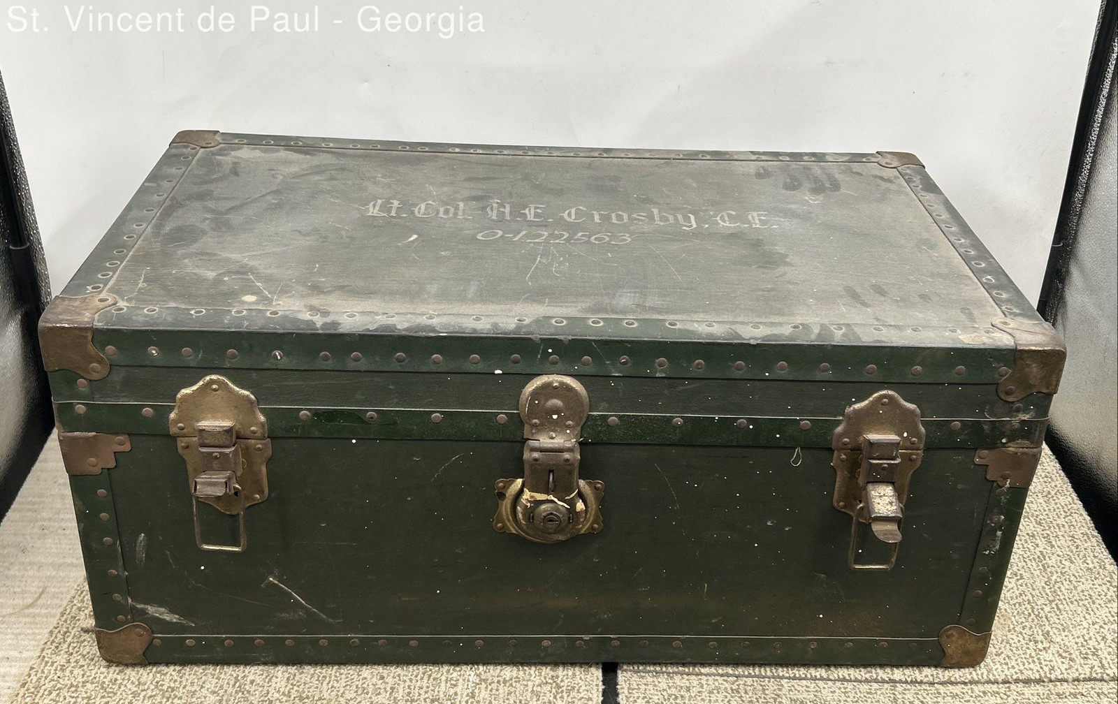 Vintage US Army Officer Footlocker OD Green Lt. Col. H.E. Crosby C.E. Wood Trunk Vintage US Army Officer Footlocker OD Green Lt. Col. H.E. Crosby C.E. Wood Trunk