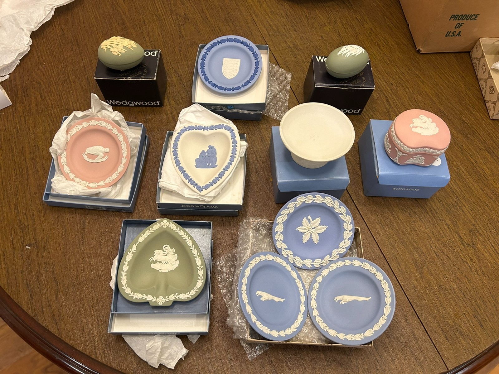 Lot of 9 - Vintage Wedgwood Jasperware Collection - Boxes included Lot of 9 - Vintage Wedgwood Jasperware Collection - Boxes included
