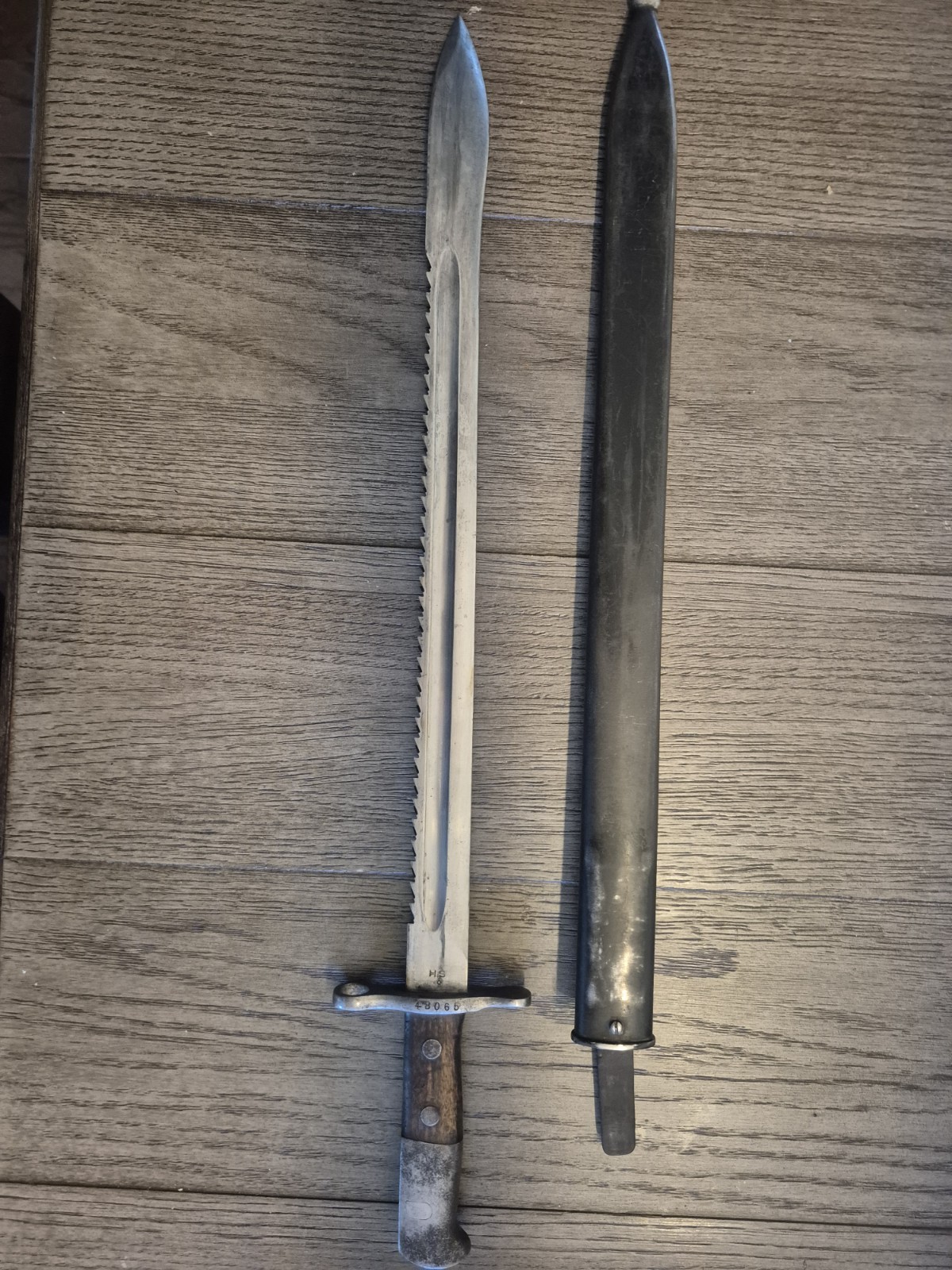 WWI Swiss M1914 HS Sawback Bayonet & Scabbard Sword Bayonet WWI Swiss M1914 HS Sawback Bayonet & Scabbard Sword Bayonet