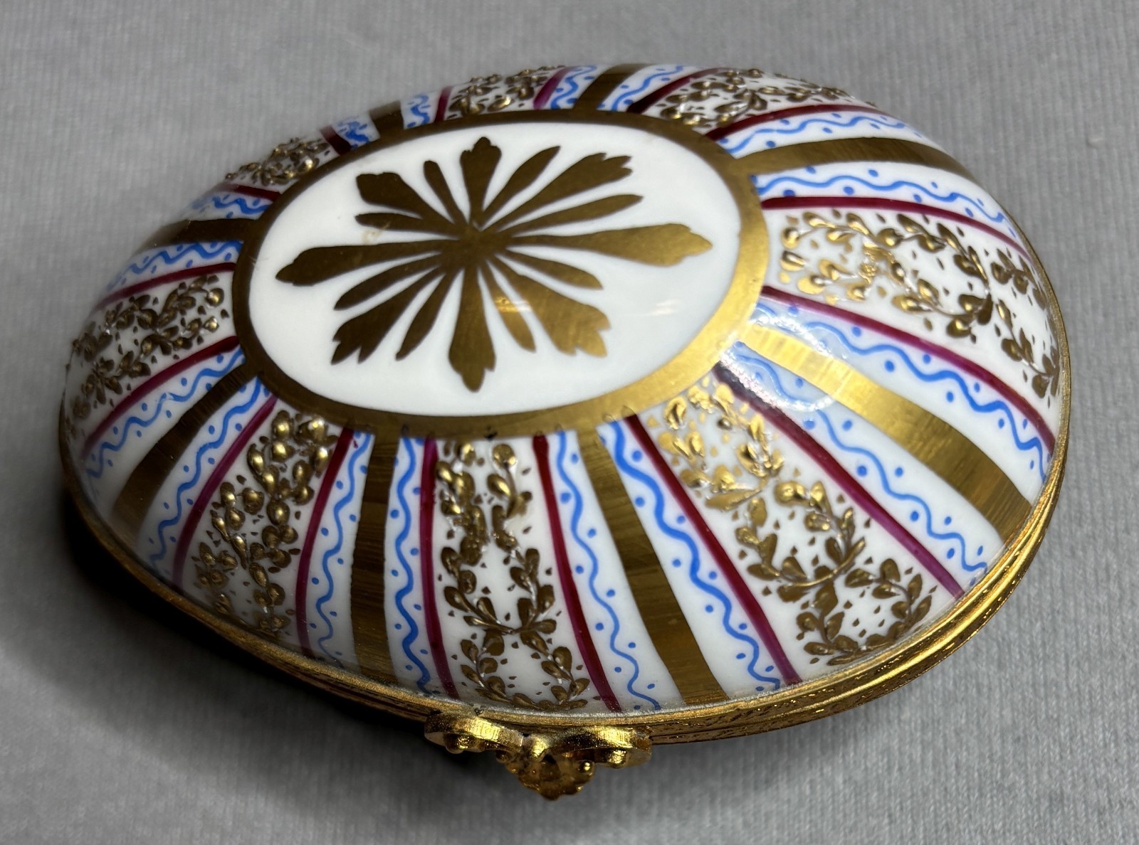 Vintage TIFFANY & CO PRIVATE Work HAND PAINTED Egg TRINKET BOX, FRANCE