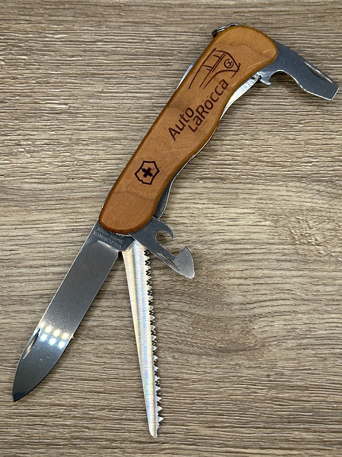 Victorinox Forester Wood 111mm Swiss Army Knife Walnut Scales Used Excellent Victorinox Forester Wood 111mm Swiss Army Knife Walnut Scales Used Excellent