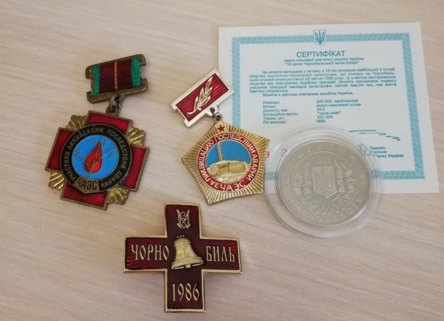 100% Original CHERNOBYL LIQUIDATOR Medal & USSR Union Nuclear Tragedy( 1986 )