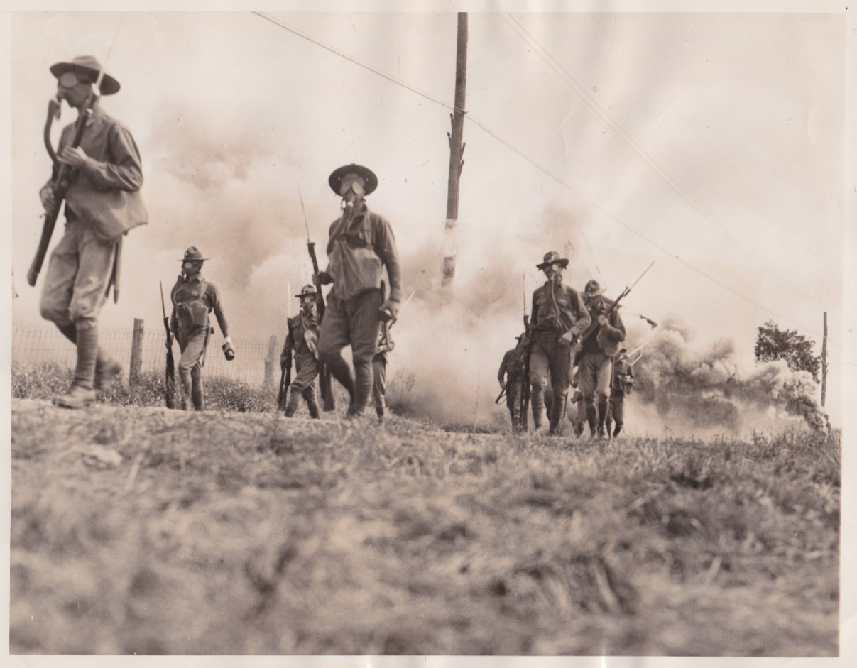 1935 Press Photo Pennsylvania National Guard Wear Gas Masks at War Maneuvers