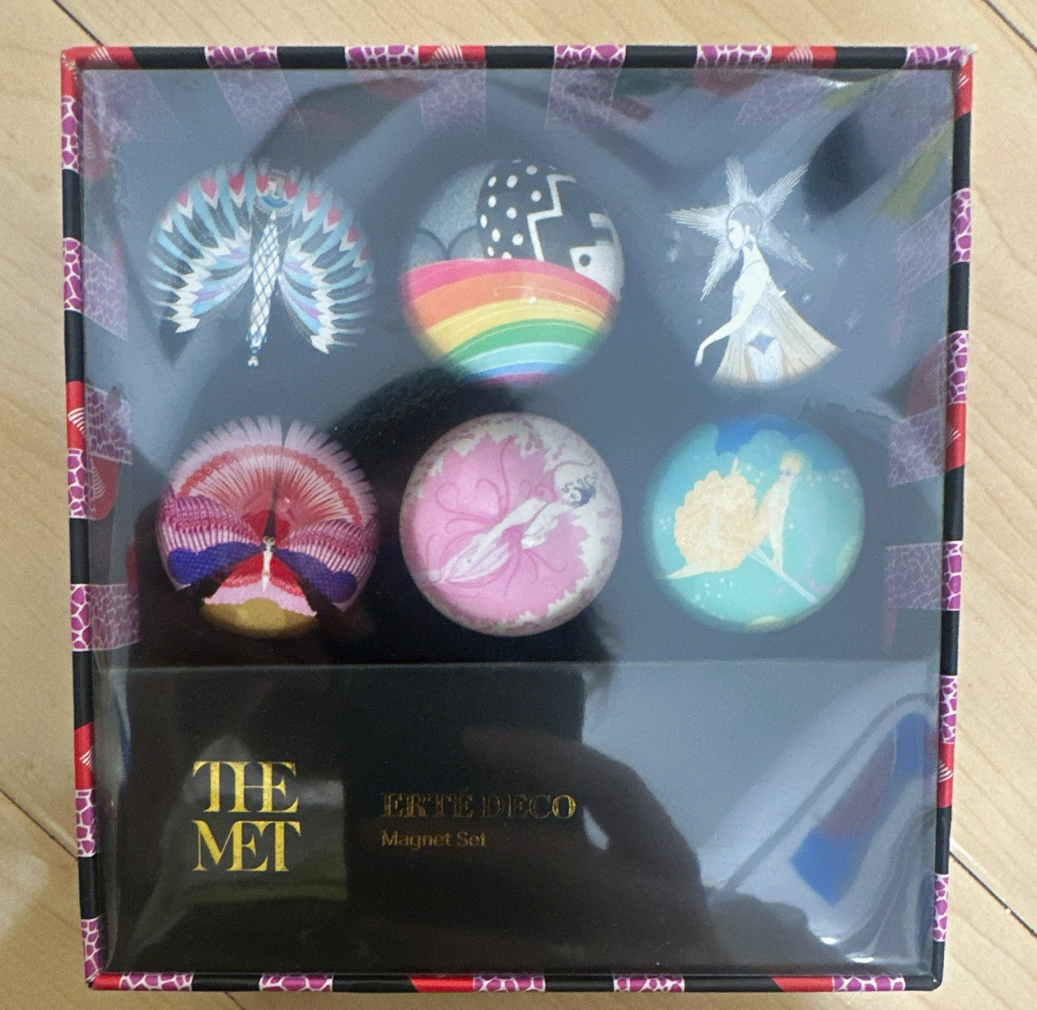 The Met Erte Art Deco Fridge Magnet Set 6 Round Multicolor Plastic NWT unopened The Met Erte Art Deco Fridge Magnet Set 6 Round Multicolor Plastic NWT unopened