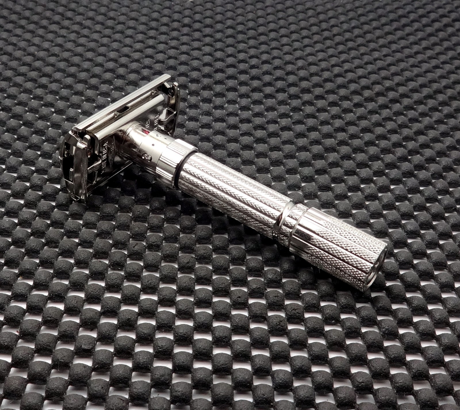 Vintage 1961 Gillette Fat Boy Adjustable 1-9 DE Safety Razor F4 Stunning & Clean Vintage 1961 Gillette Fat Boy Adjustable 1-9 DE Safety Razor F4 Stunning & Clean