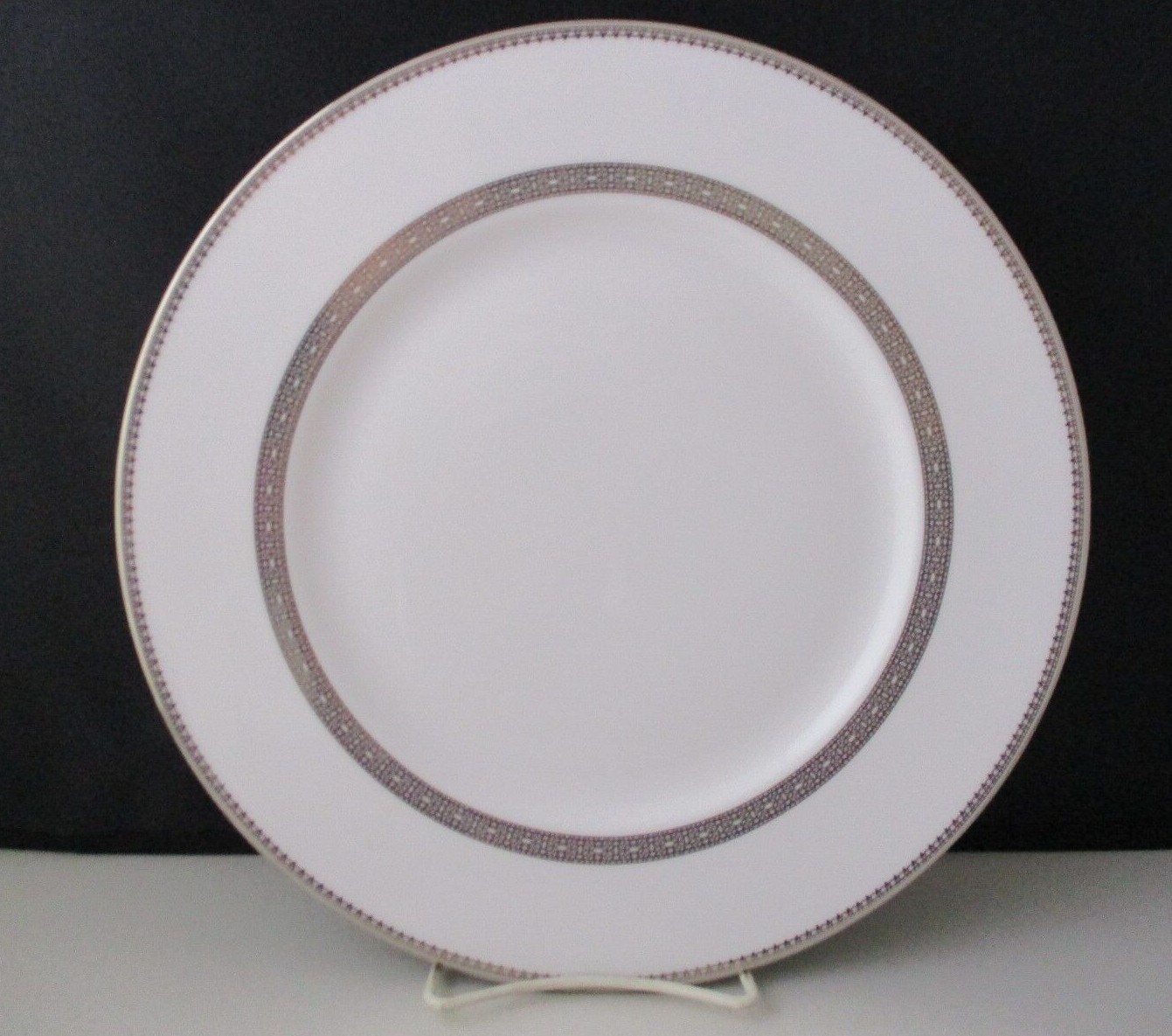WEDGWOOD VERA LACE PLATINUM DINNER PLATE - 10 3/4 WEDGWOOD VERA LACE PLATINUM DINNER PLATE - 10 3/4