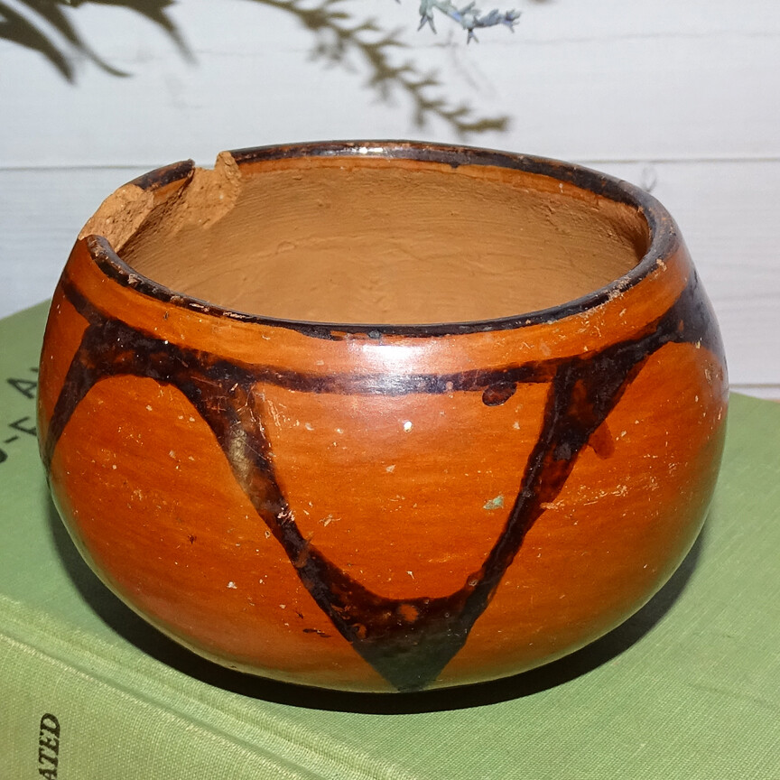 Old Native American Indian Coiled Red Clay Polychrome Pot Black Decoration Chip