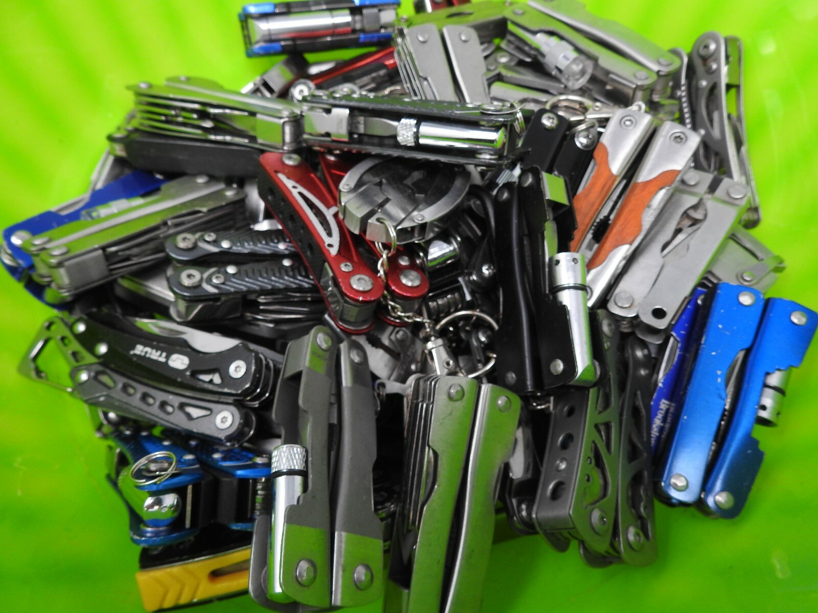 Wholesale Lot of 50 Small Multi-Tools Pliers - Flea Market Swap Meet Specials Wholesale Lot of 50 Small Multi-Tools Pliers - Flea Market Swap Meet Specials
