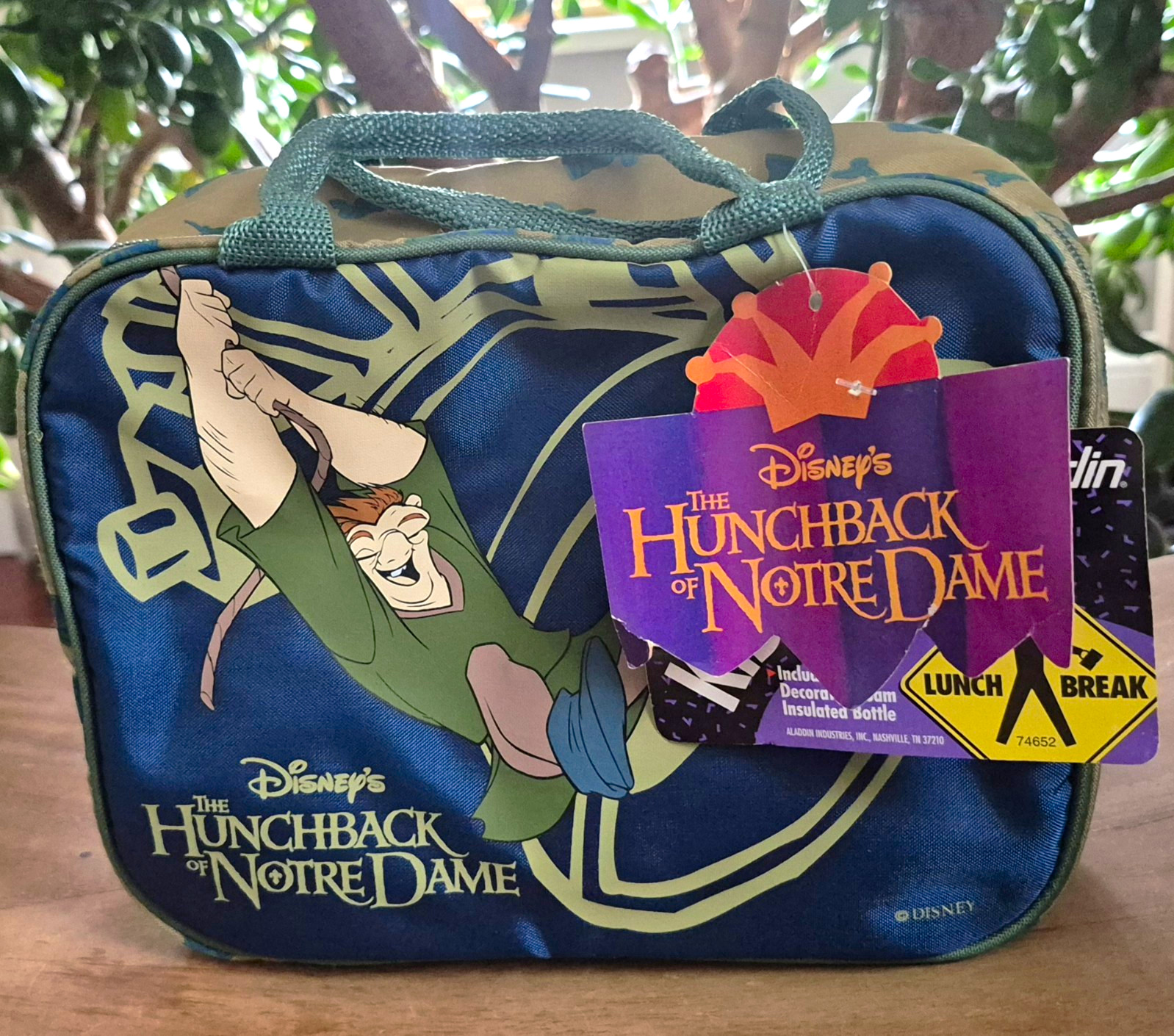 Vintage 1996 Disney Hunchback of Notre Dame Aladdin Lunch Box Thermos Kit NOS Vintage 1996 Disney Hunchback of Notre Dame Aladdin Lunch Box Thermos Kit NOS
