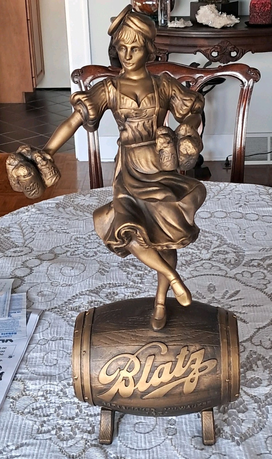 Blatz Beer Valerie Barmaid Girl Display Statue 1986 Vintage Bronze Tone Blatz Beer Valerie Barmaid Girl Display Statue 1986 Vintage Bronze Tone