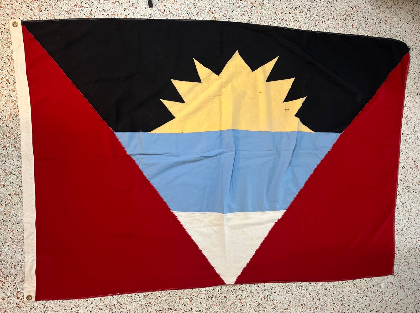 Vintage 1950’s 60’s ANTIGUA & BARBUDA Country Flag Wool 4 x 6 45” x 65”