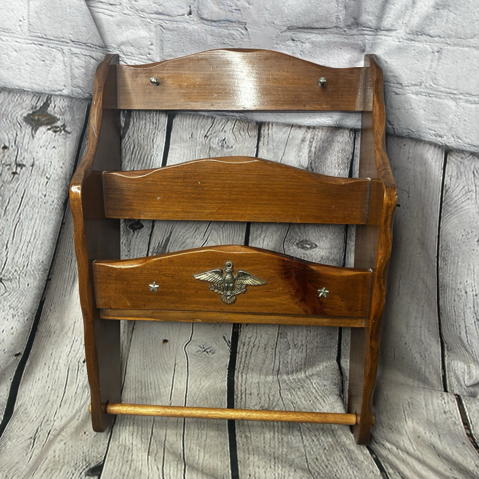 Vtg Wood Kitsch Colonial Patriotic Americana Eagle Spice Wall Display Rack 18 in Vtg Wood Kitsch Colonial Patriotic Americana Eagle Spice Wall Display Rack 18 in