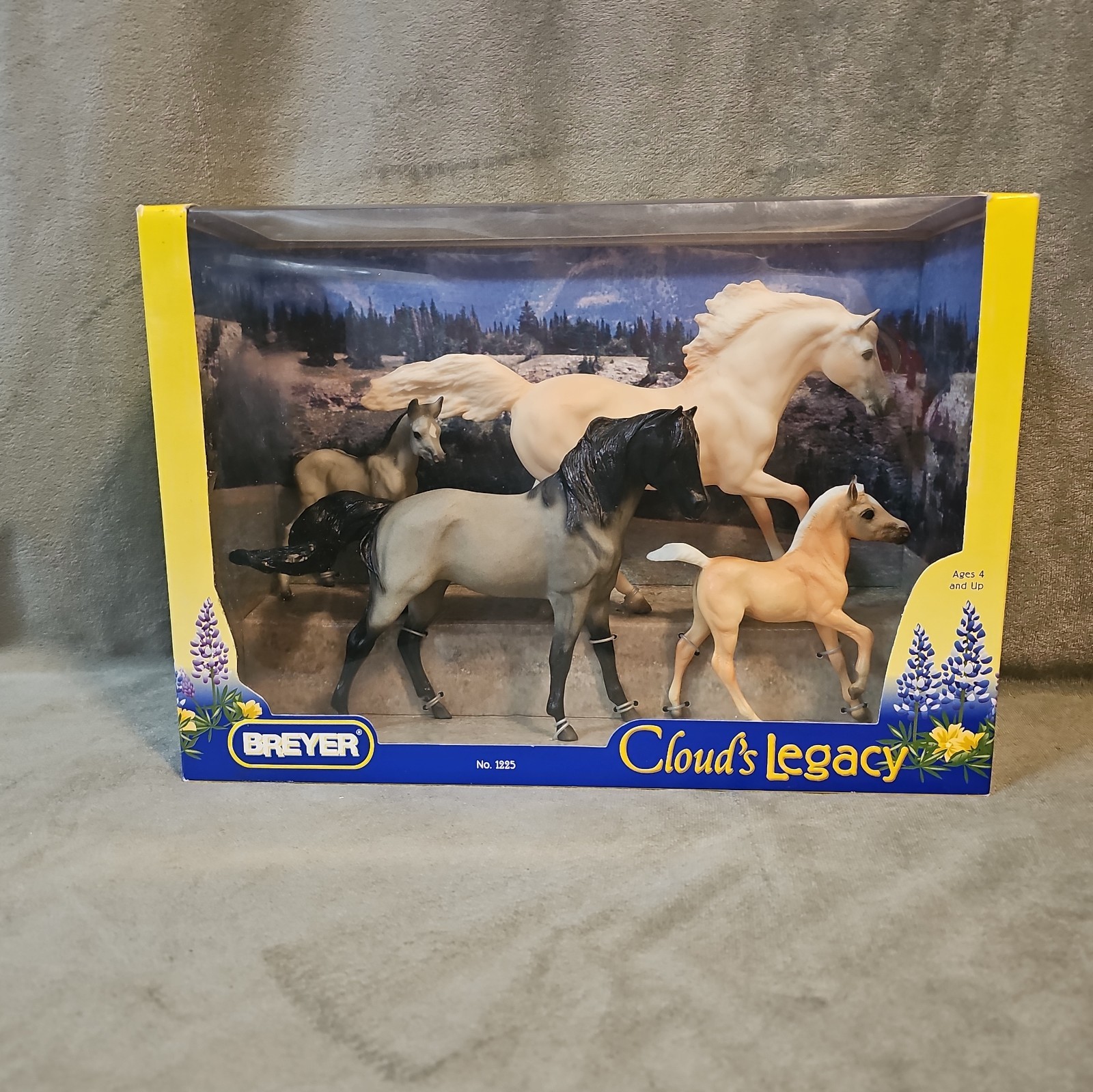 Breyer Classics #1225 Cloud's Legacy Set of 4 NIB Sealed Box RARE Horses Breyer Classics #1225 Cloud's Legacy Set of 4 NIB Sealed Box RARE Horses