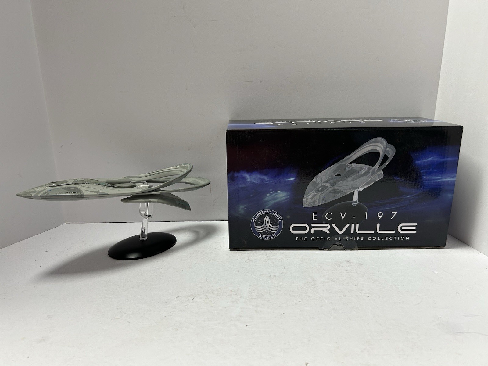 Eaglemoss Hero Collector The ORVILLE ECV-197 Display Ship Eaglemoss Hero Collector The ORVILLE ECV-197 Display Ship