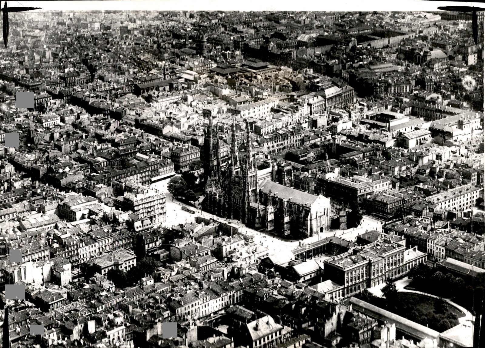 LG36 1949 Original Photo BUSTLING CITY OF BORDEAUX CATHEDRAL FRANCE AERIAL VIEW LG36 1949 Original Photo BUSTLING CITY OF BORDEAUX CATHEDRAL FRANCE AERIAL VIEW
